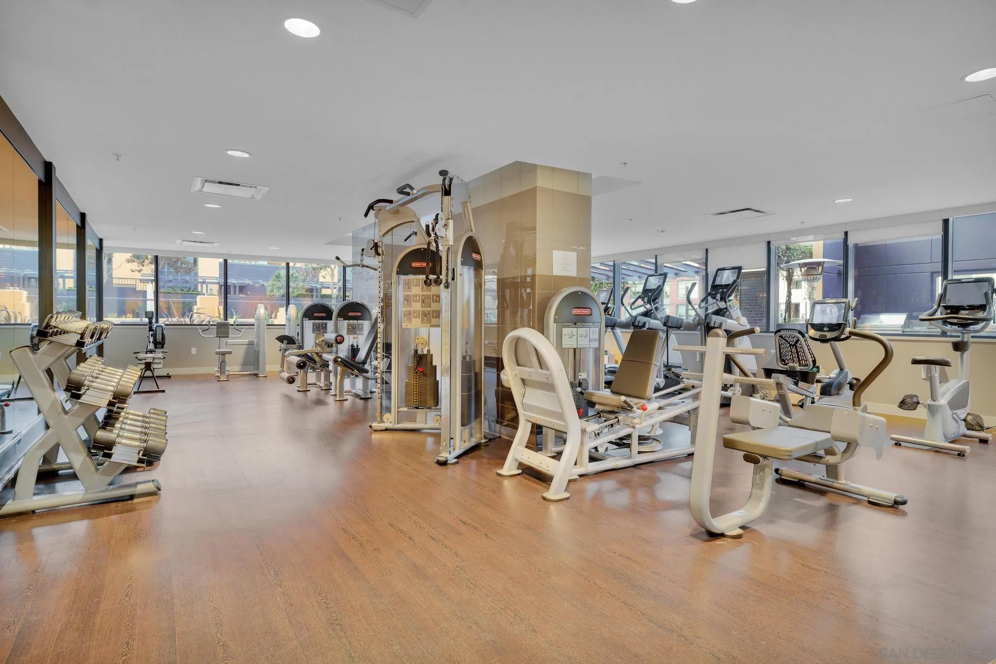 https://cdn.realtyfeed.com/cdn/127/260007756/e786ed83d4f067f5b1b5f379ce8ac514.webp