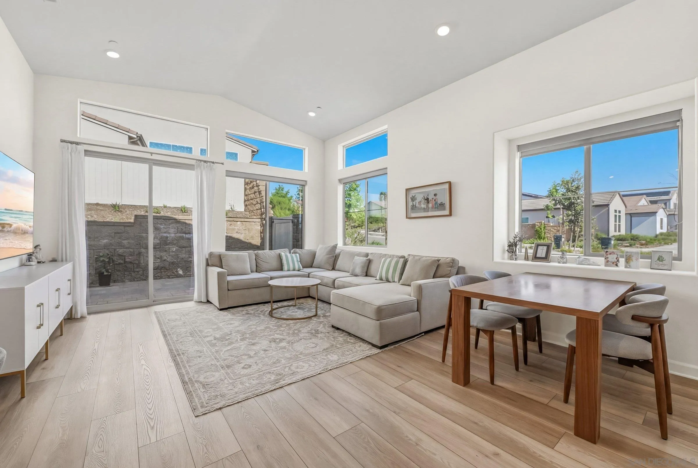 Photo #8: 260007759 Listing: Photo #8