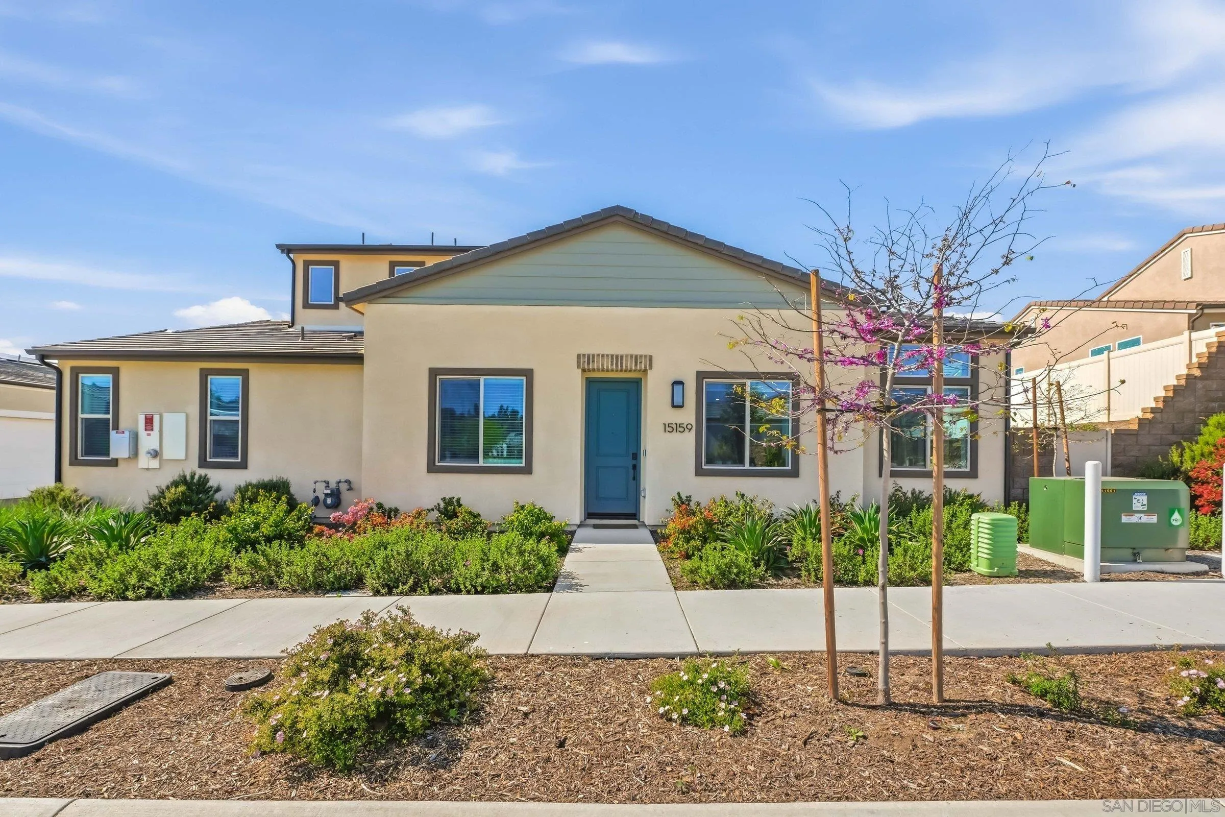 Photo #2: 260007759 Listing: Photo #2