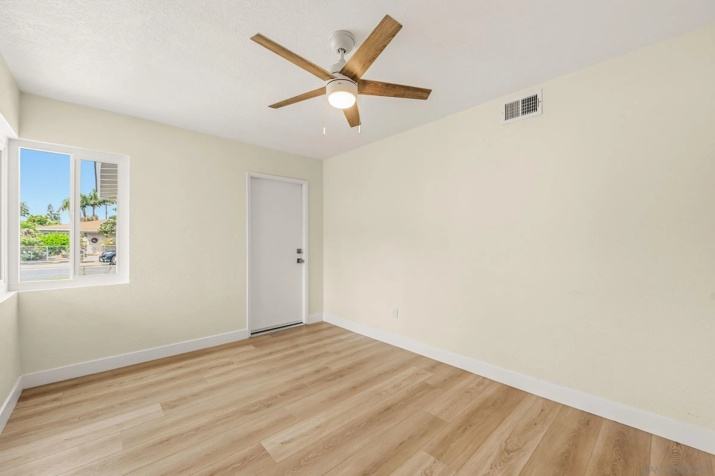 https://cdn.realtyfeed.com/cdn/127/260007766/0f19d8861f165e3feadf41fb75b4f608.webp