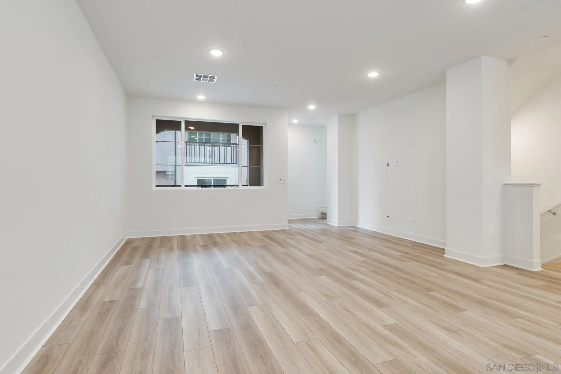 Photo #5: 260007775 Listing: Photo #5