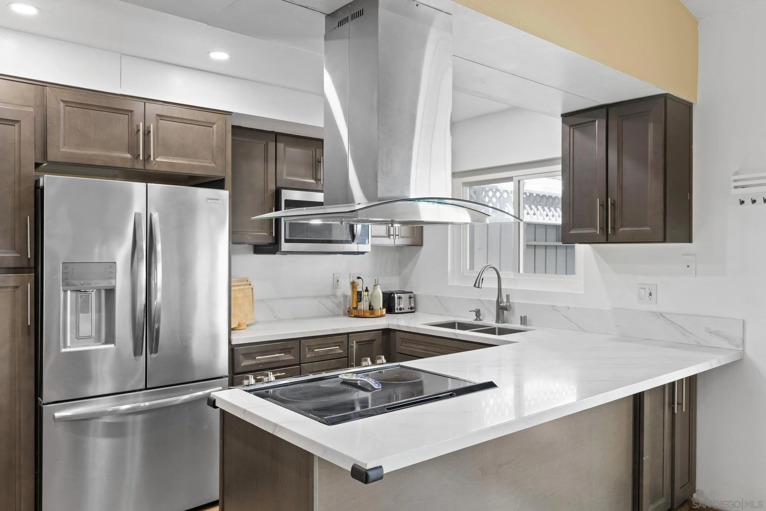 Photo #9: 260007776 Listing: Photo #9