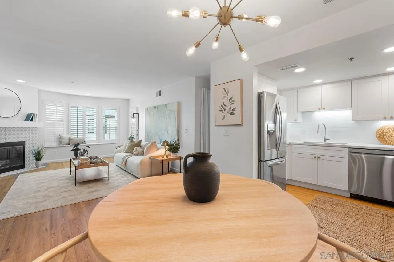 https://cdn.realtyfeed.com/cdn/127/260007777/2c37861e146b2e8cc7f4c5b8c175aeda.webp