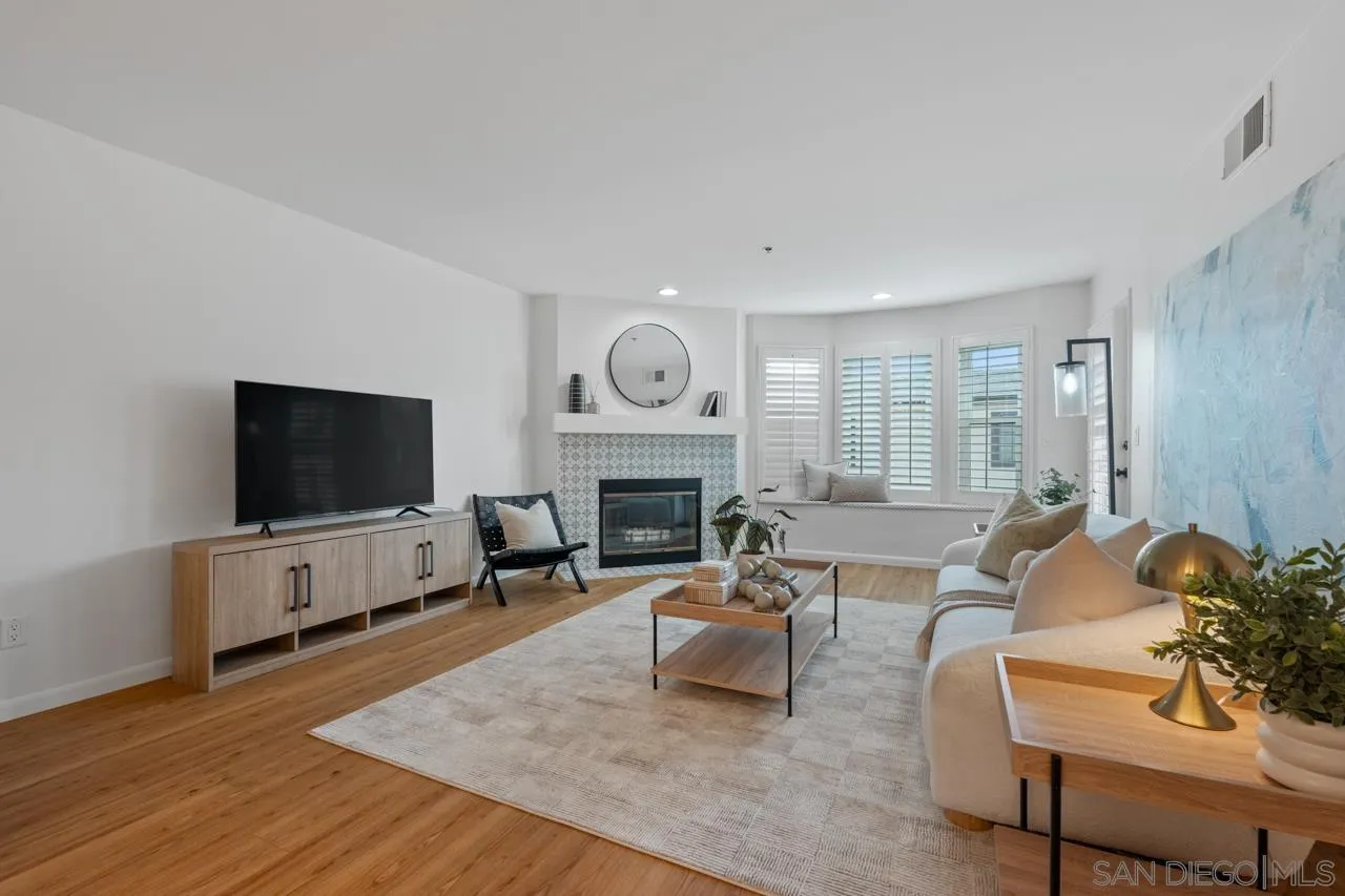 https://cdn.realtyfeed.com/cdn/127/260007777/4d69bbd2001aadd6836f47fcfa833bef.webp