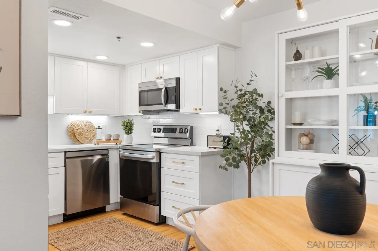 https://cdn.realtyfeed.com/cdn/127/260007777/6275885fb9b0a8e7c240f0ff77ed8e2e.webp