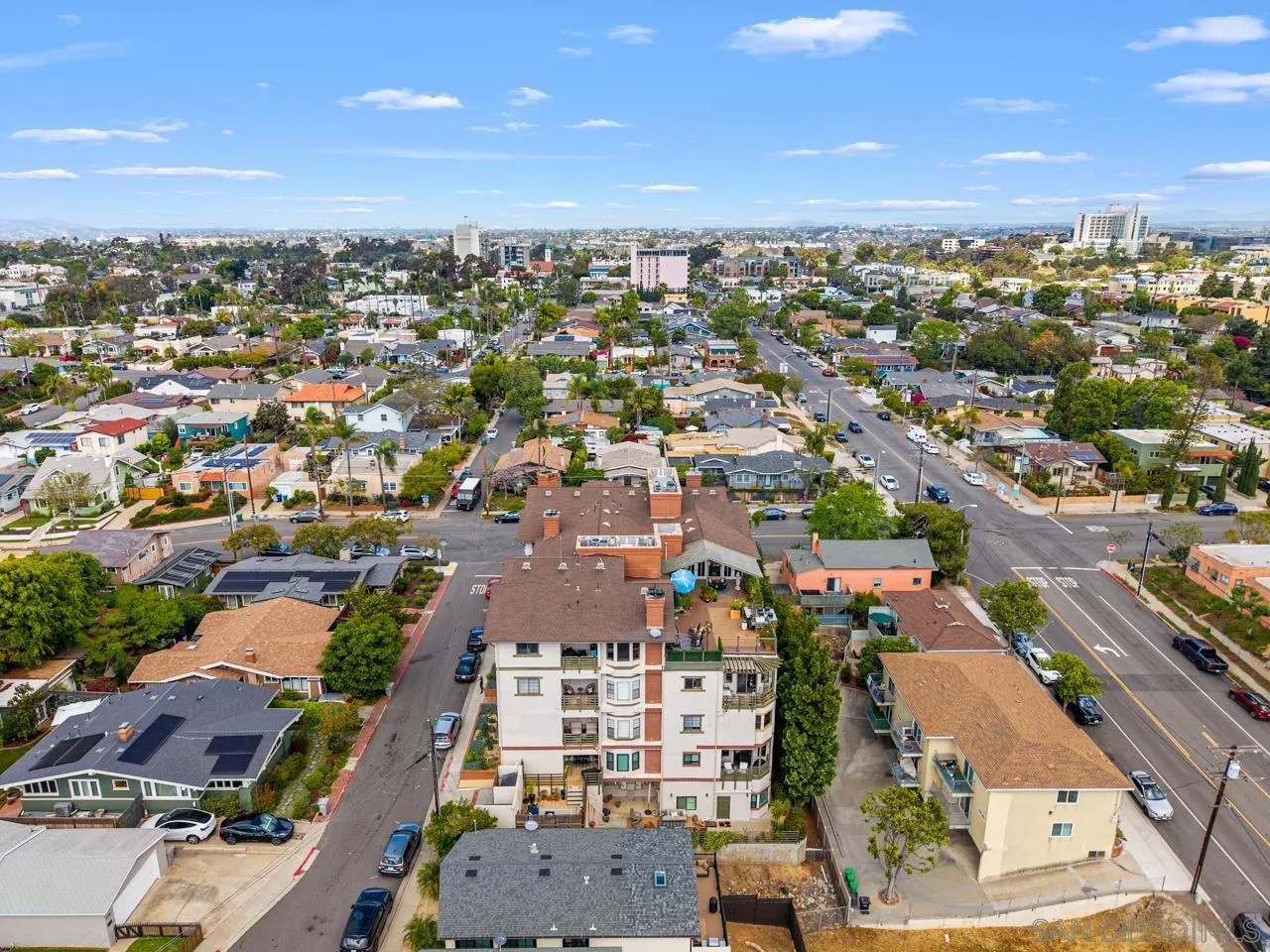 https://cdn.realtyfeed.com/cdn/127/260007777/81904a68cf1b2258f8d4d544ee5cae6a.webp