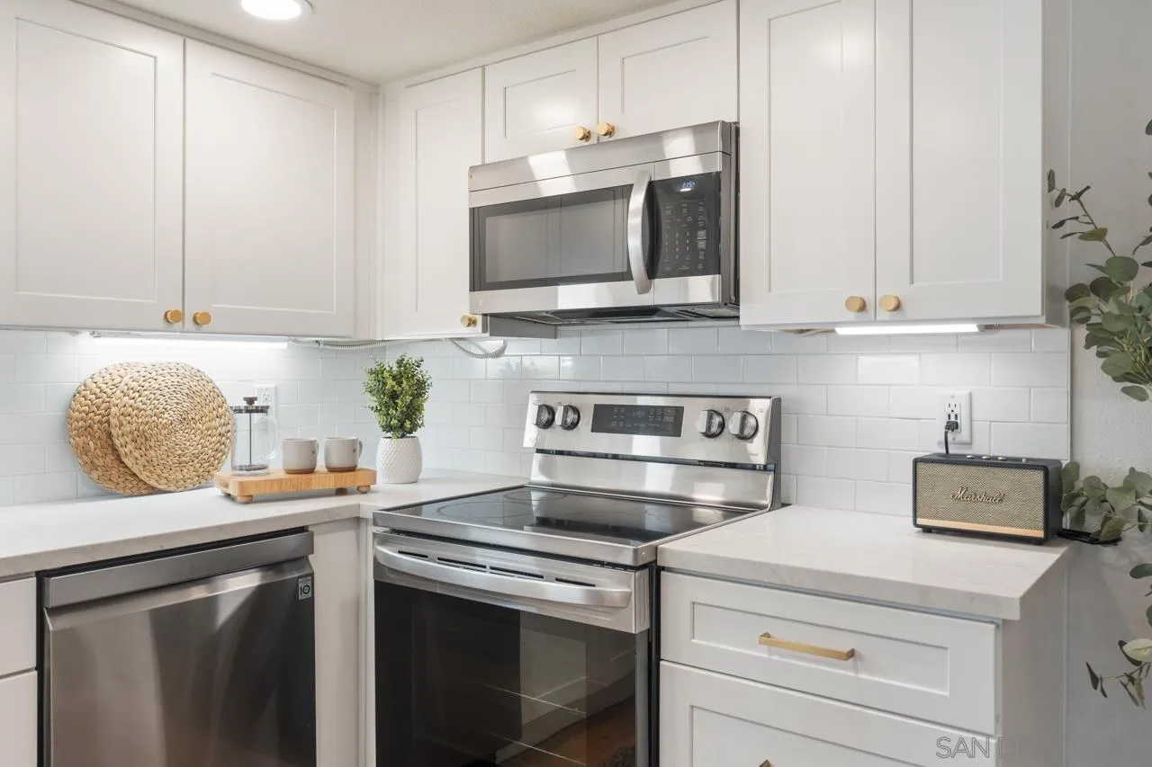 https://cdn.realtyfeed.com/cdn/127/260007777/b015e3d6ca7ec36d7e7c1774b511671b.webp
