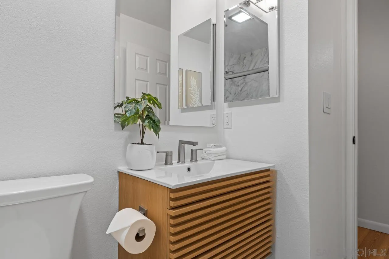 https://cdn.realtyfeed.com/cdn/127/260007777/c79238f9f945fd050cf450c29fd1293d.webp