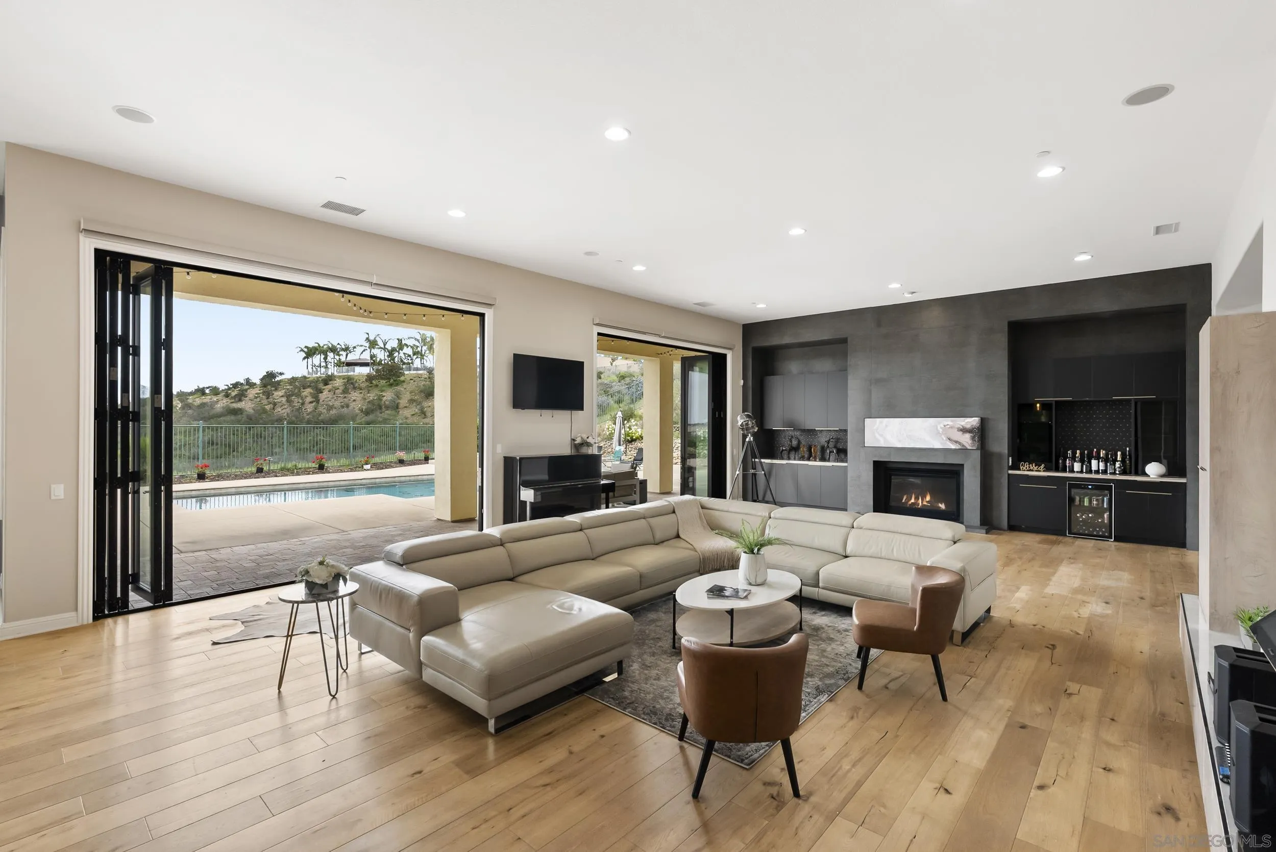 https://cdn.realtyfeed.com/cdn/127/260007781/07e1f0293a4be95e175bf47b0fd0253e.webp