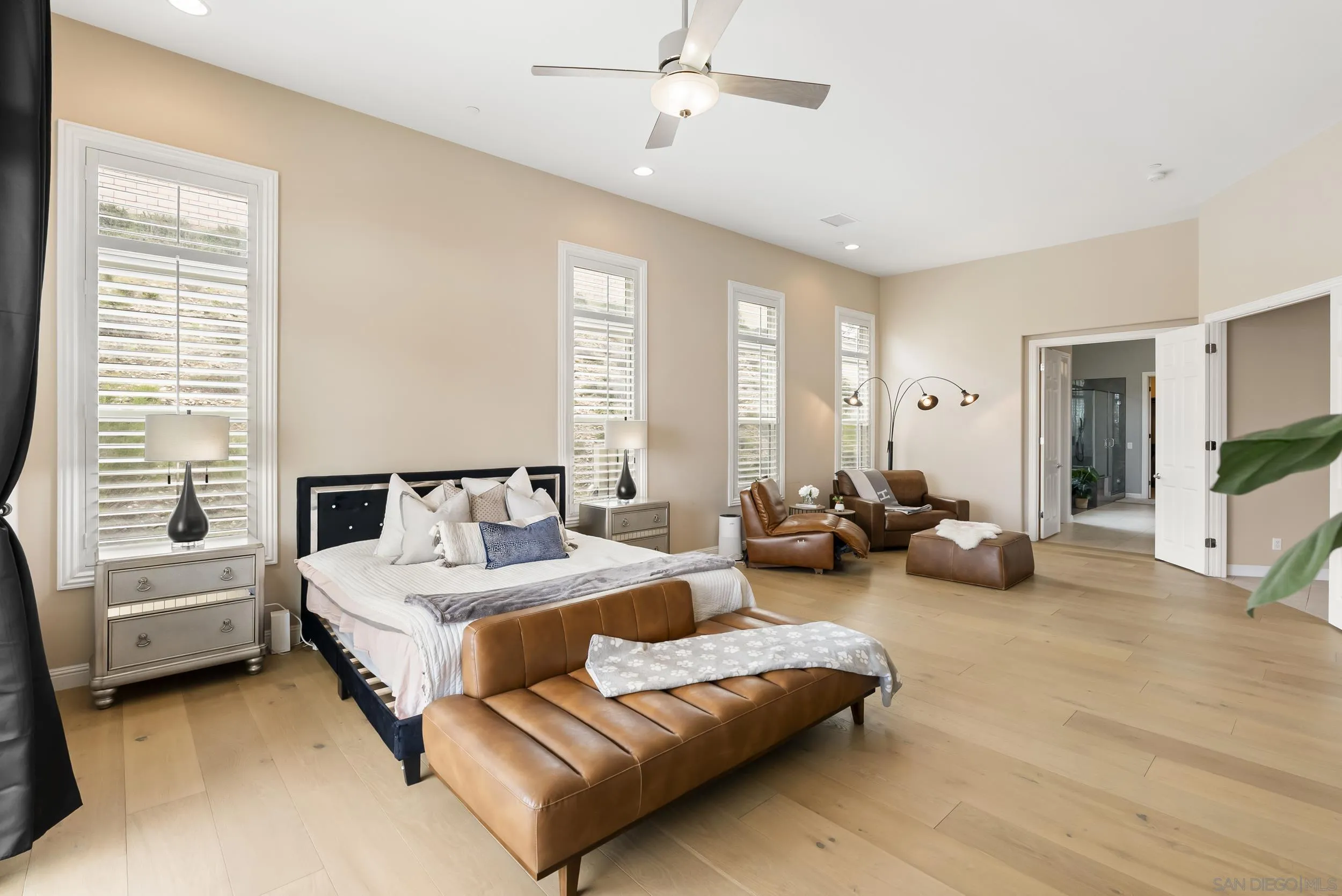 https://cdn.realtyfeed.com/cdn/127/260007781/261a61cf6a21e4a99a96ab8ba7f5b80b.webp
