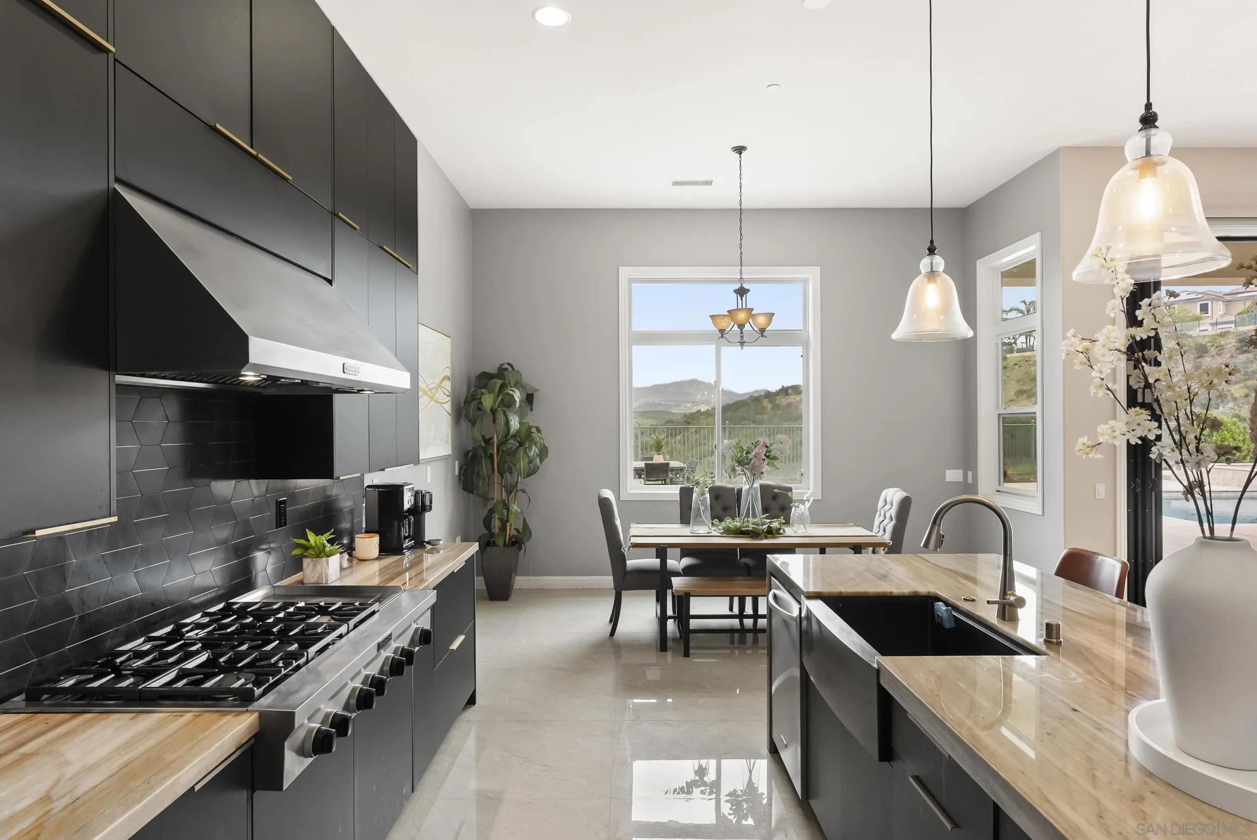 https://cdn.realtyfeed.com/cdn/127/260007781/3a18b7cd961eb7d33634e4c9f3d12bf7.webp