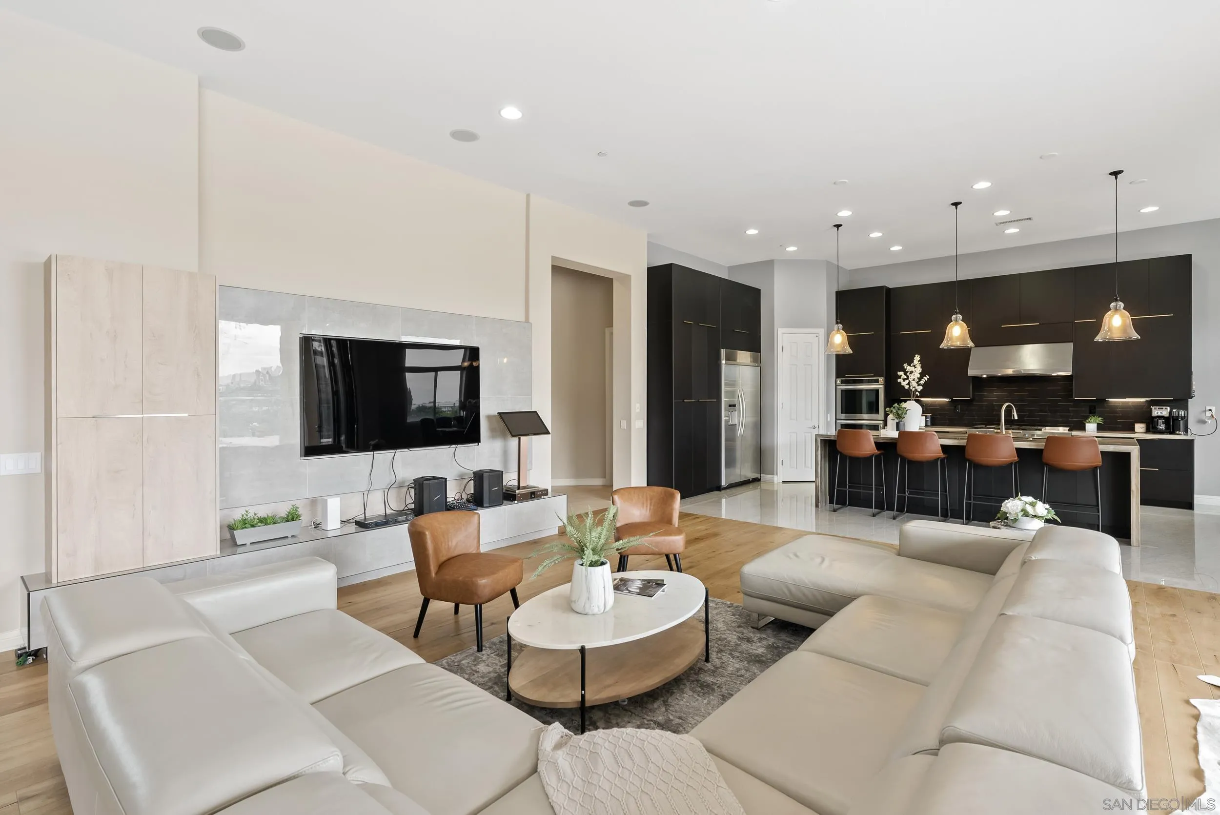 https://cdn.realtyfeed.com/cdn/127/260007781/46f021943ff90b349577d9a96322acd8.webp