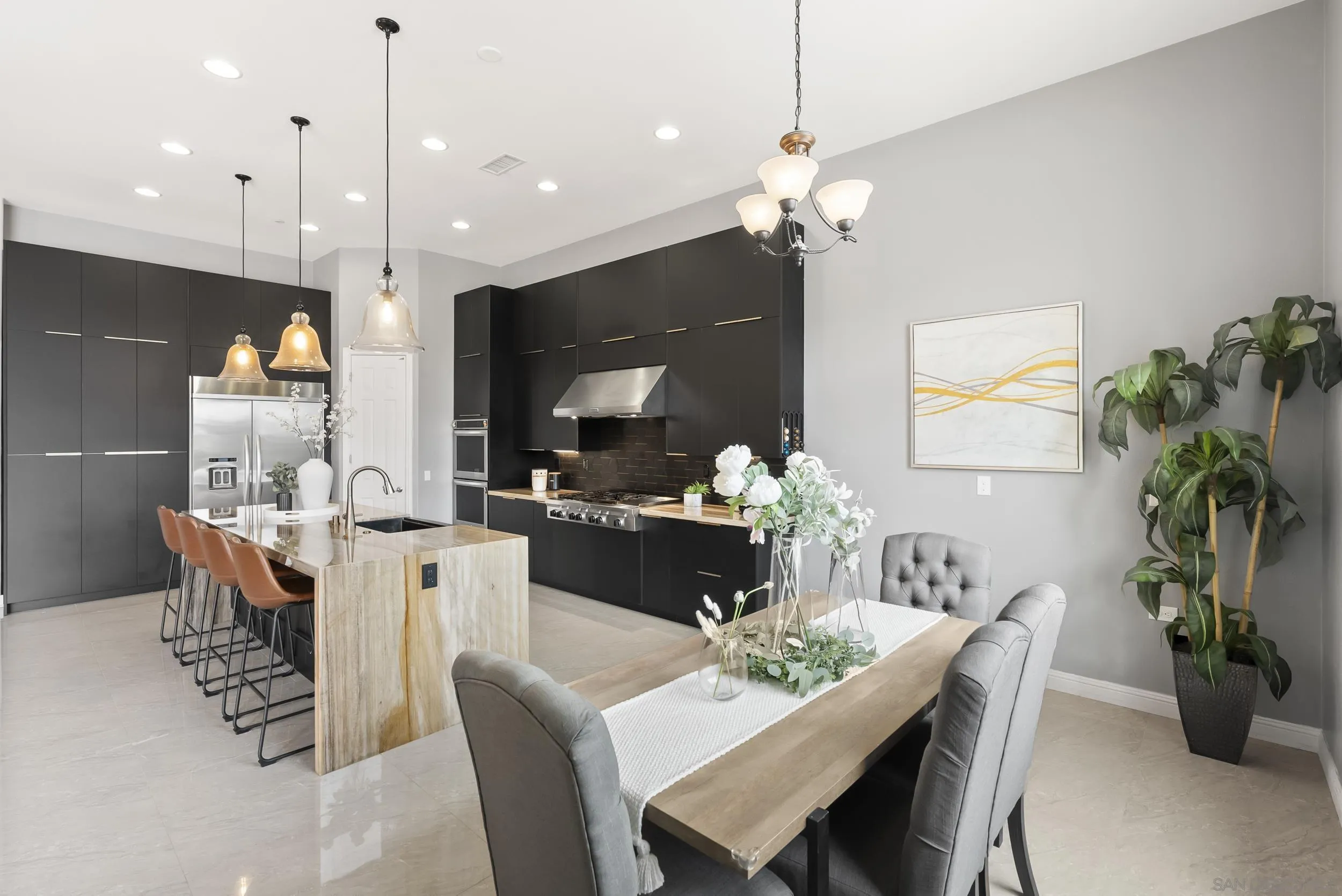 https://cdn.realtyfeed.com/cdn/127/260007781/48872e7f806e46510b10bc2c514ef078.webp