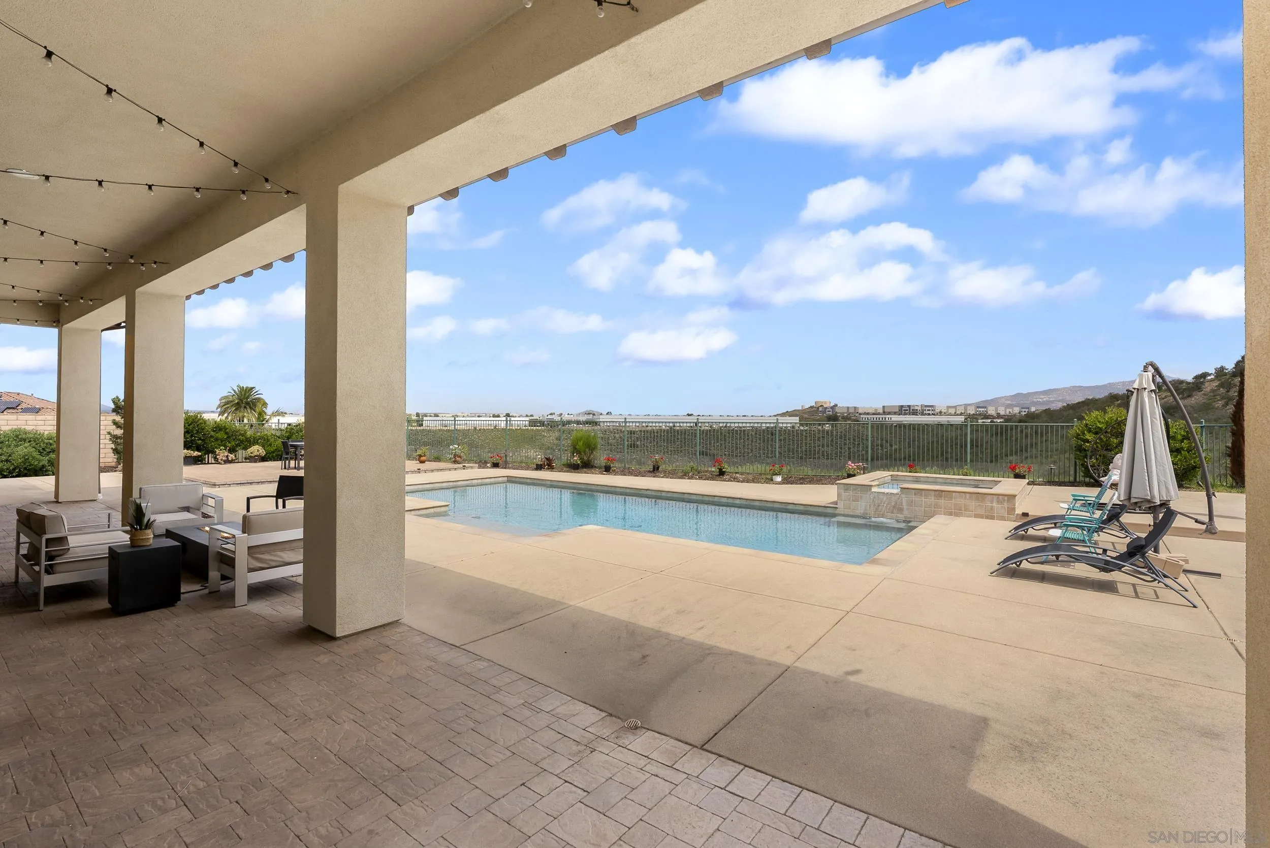 https://cdn.realtyfeed.com/cdn/127/260007781/4caa72088575a7e1e077aea41bfd748a.webp