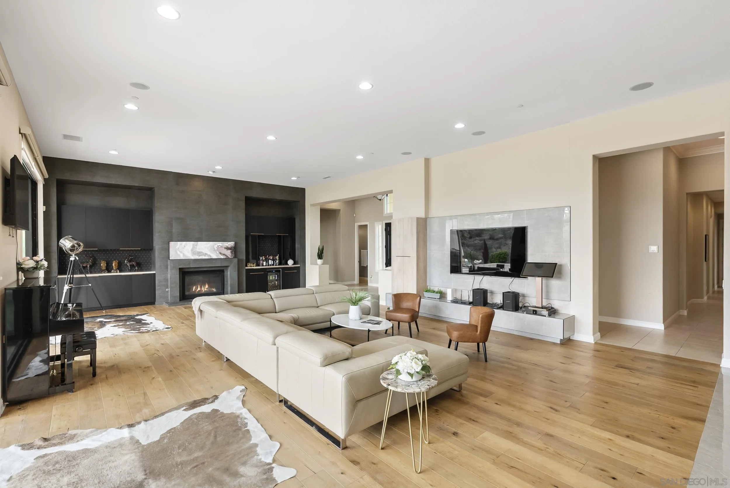 https://cdn.realtyfeed.com/cdn/127/260007781/5cbc8a8e54da8c73a345b761f2115061.webp