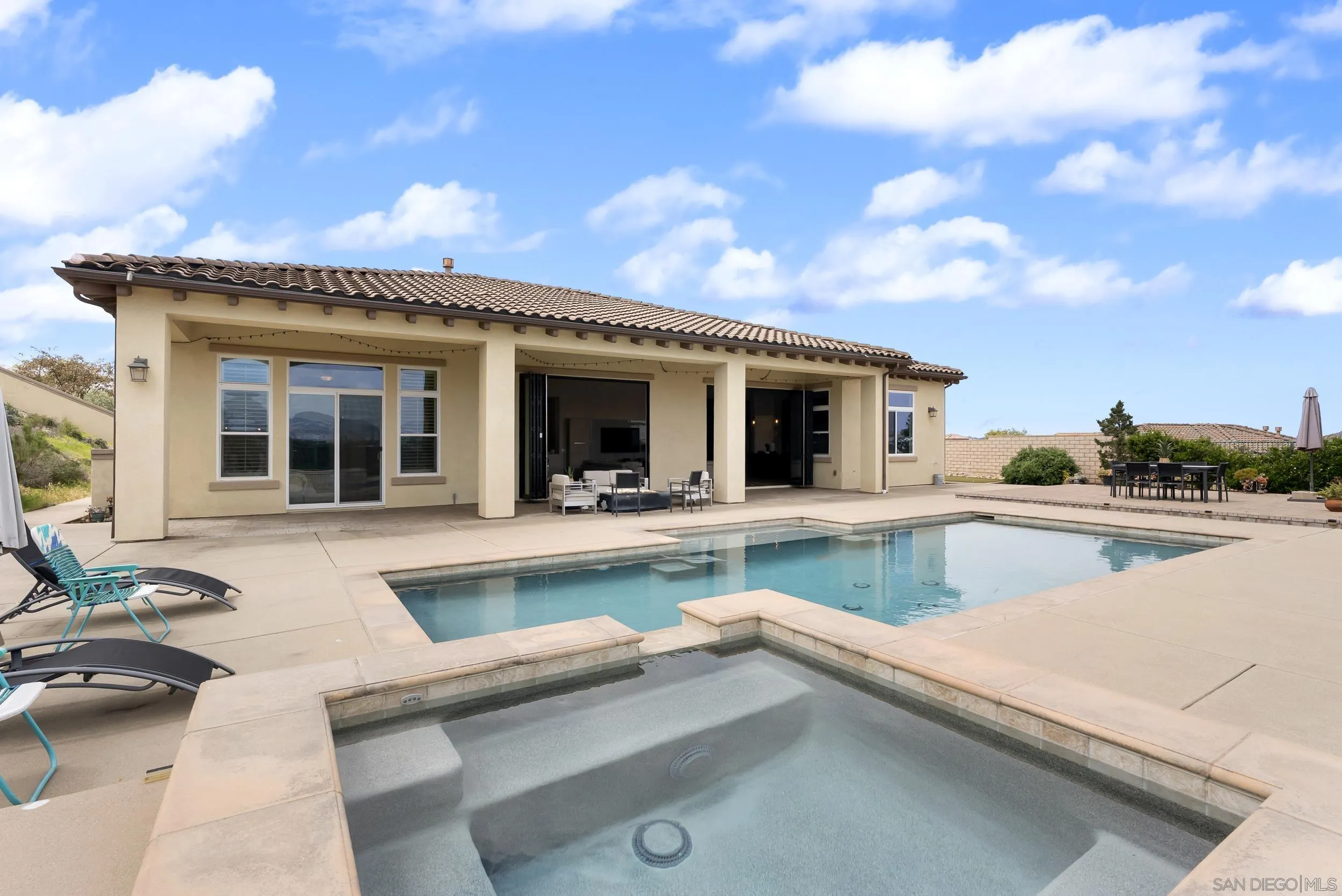 https://cdn.realtyfeed.com/cdn/127/260007781/662500aff647cf8777e3fe1a0b94029f.webp