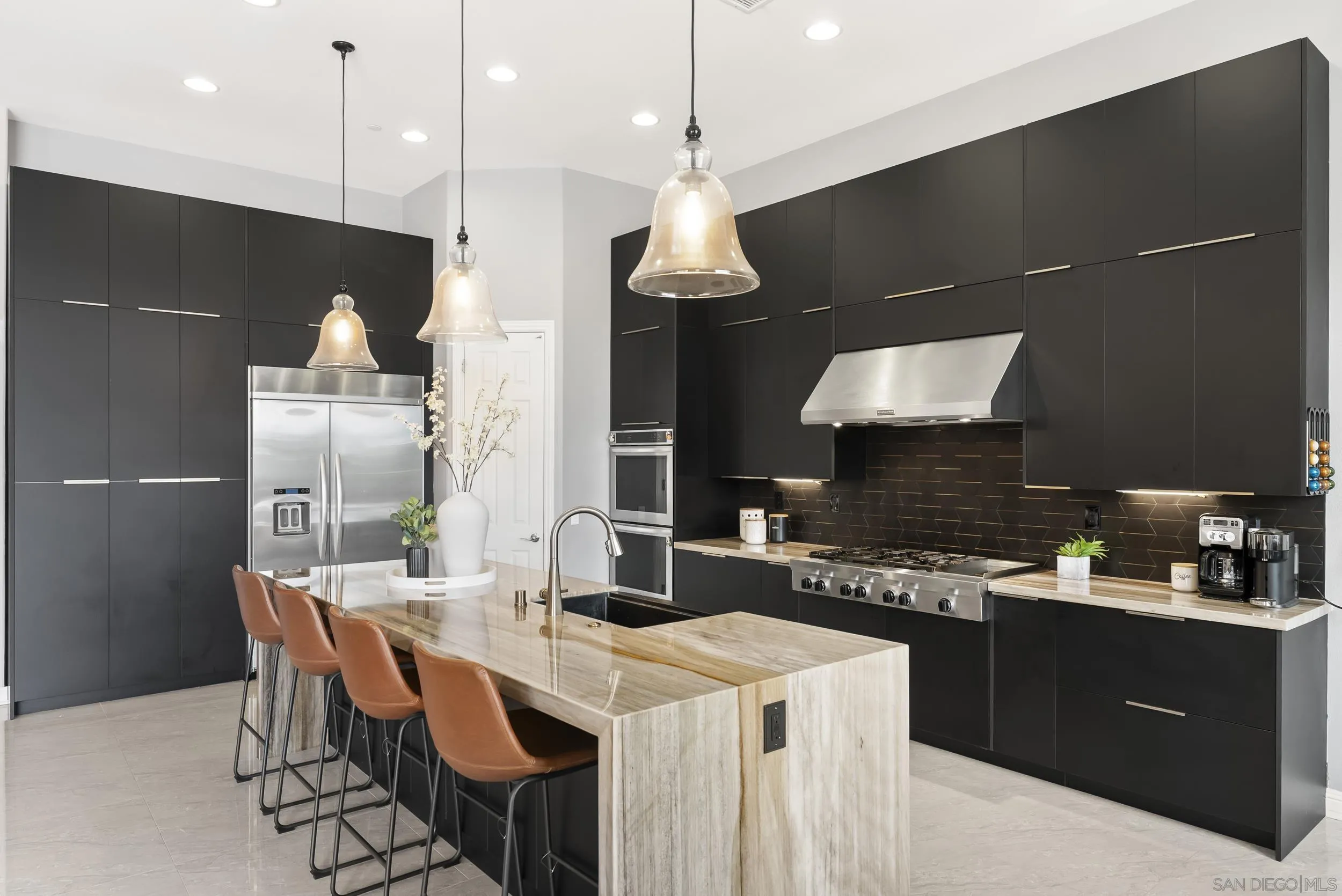 https://cdn.realtyfeed.com/cdn/127/260007781/6706e1997007eb16274a7a0cd87ca250.webp