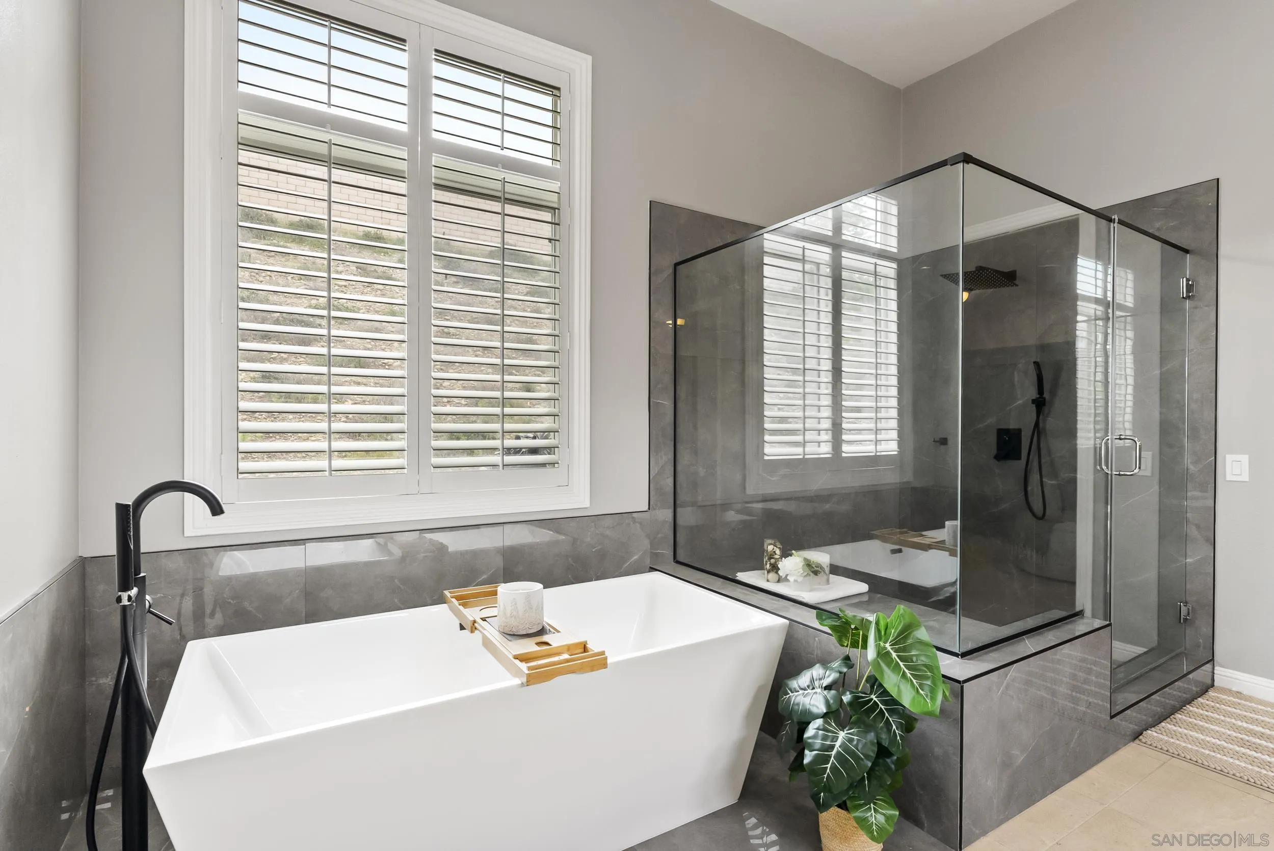 https://cdn.realtyfeed.com/cdn/127/260007781/e5b2d7d54b893046aac2694d369e4f15.webp