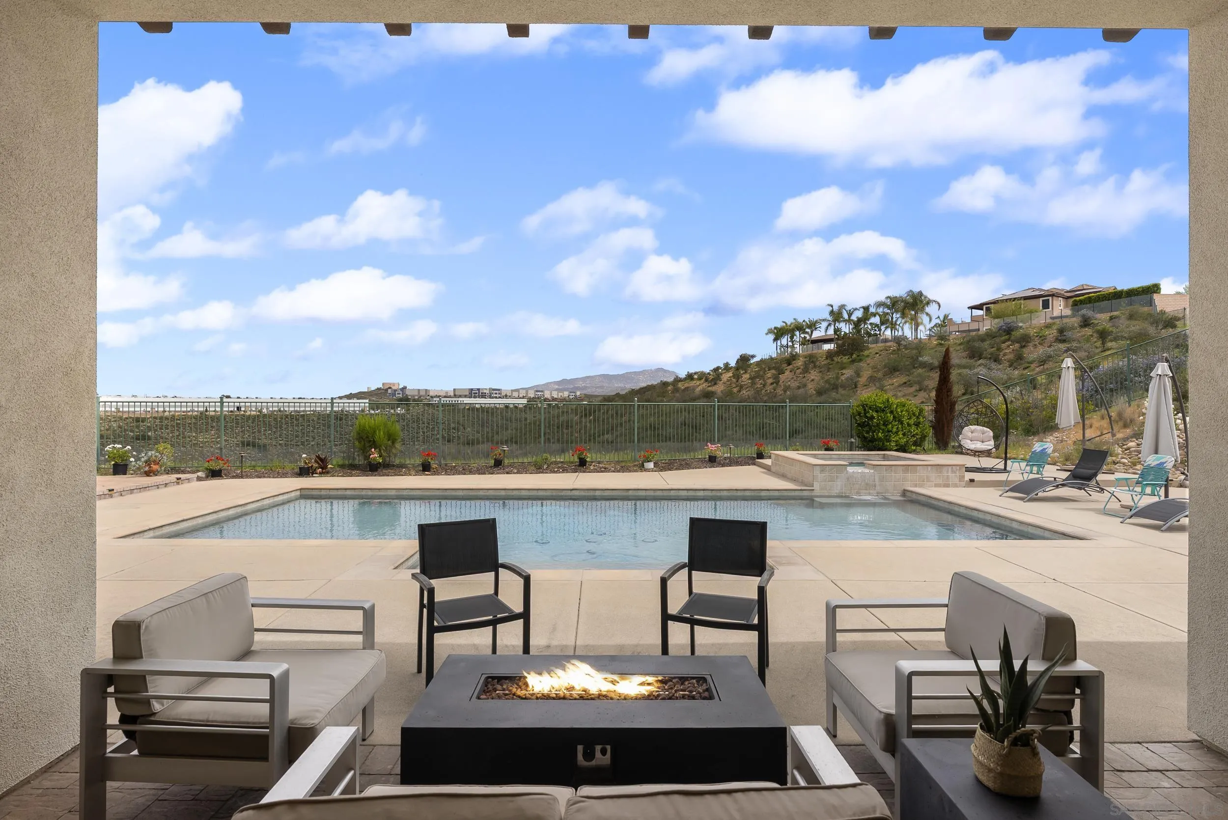 https://cdn.realtyfeed.com/cdn/127/260007781/e5c3e55e150ba79538d2f26a8fb7dbb2.webp