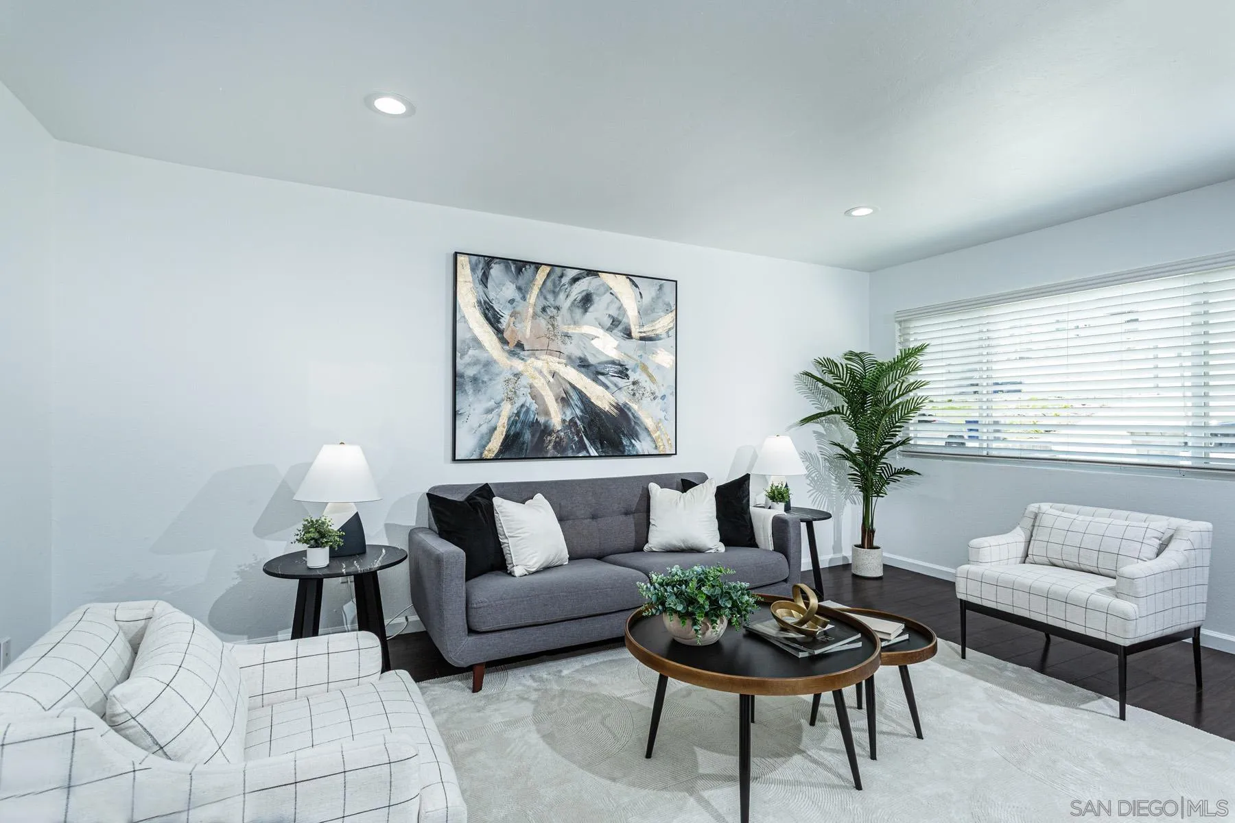 https://cdn.realtyfeed.com/cdn/127/260007790/2c620a07a1dc3f18c2dd789ab308d1c5.webp