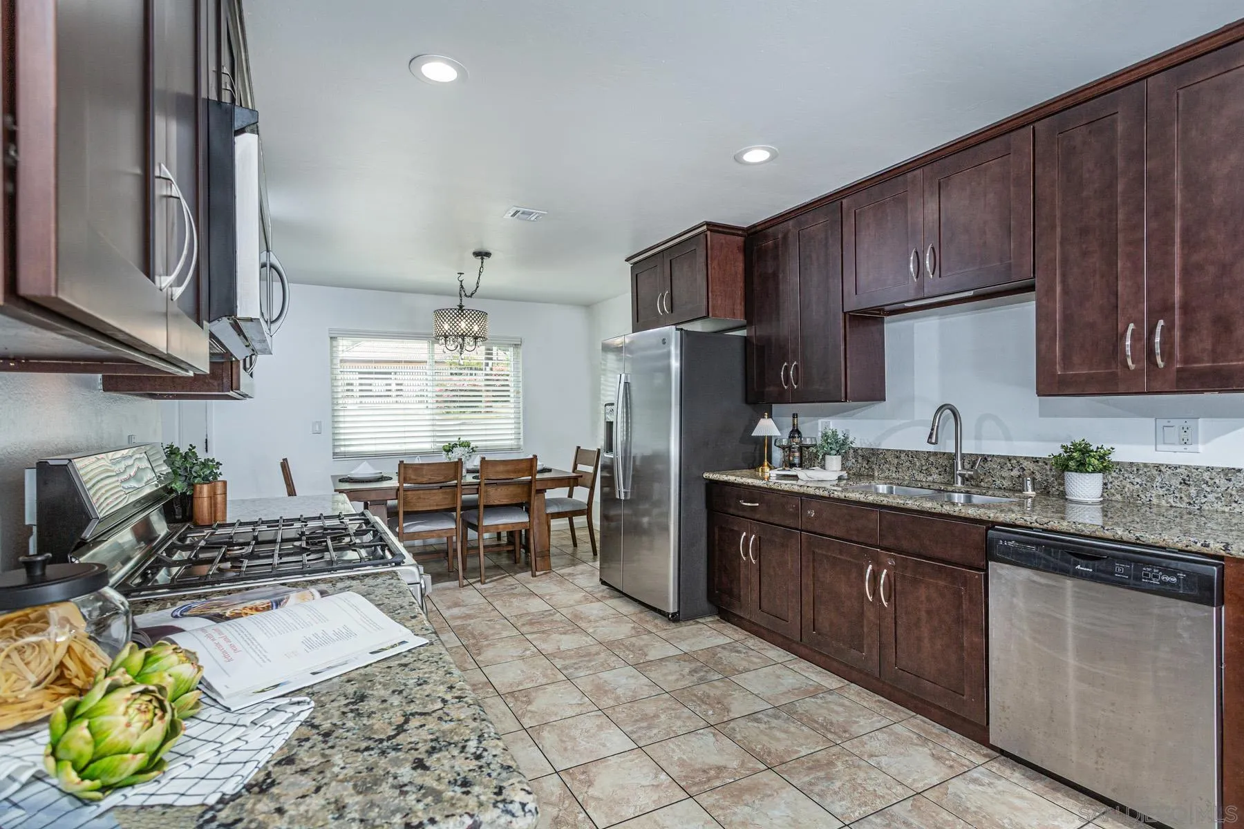 https://cdn.realtyfeed.com/cdn/127/260007790/4255aabbd93136f66e0140499fad8392.webp