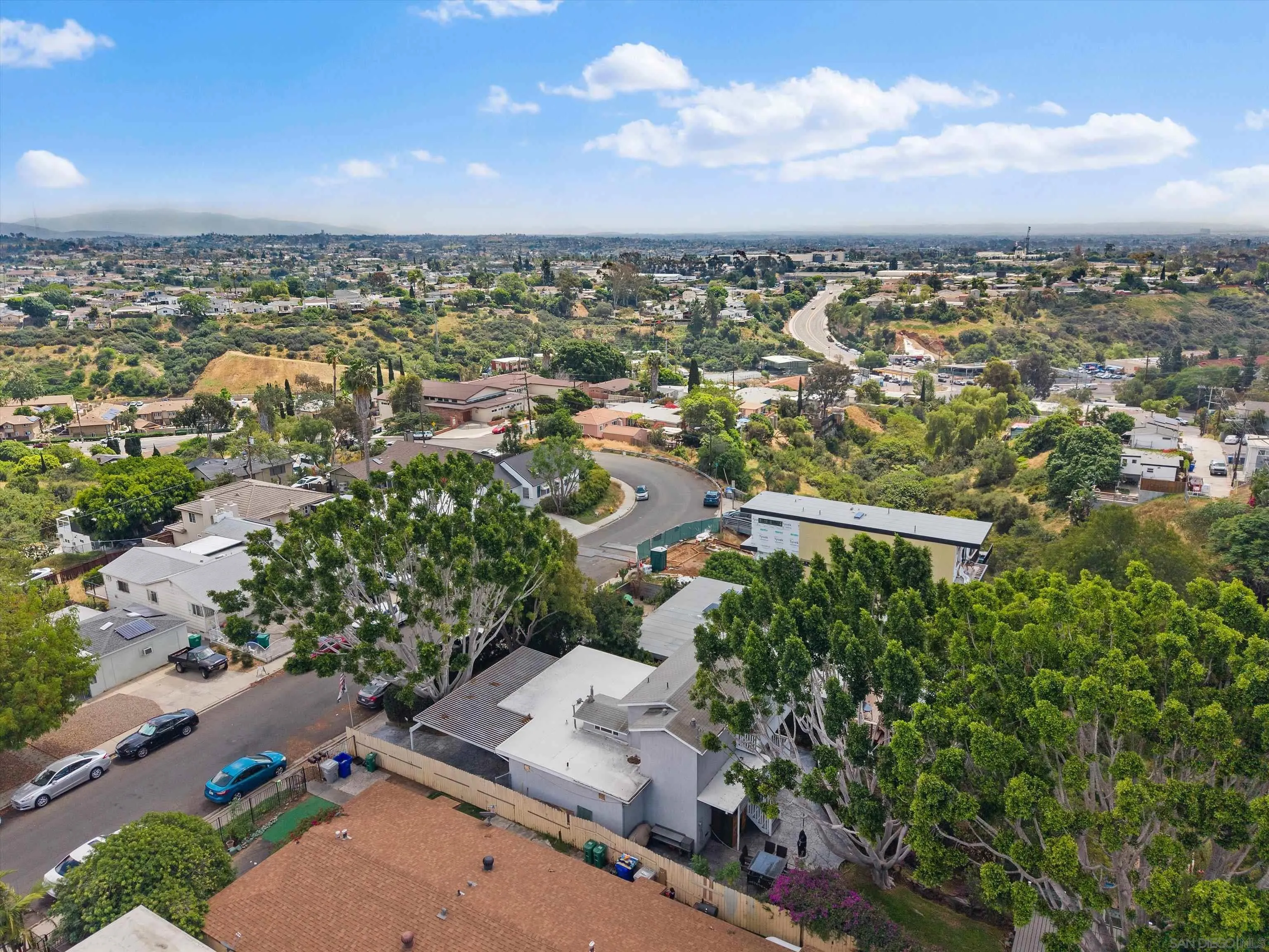 https://cdn.realtyfeed.com/cdn/127/260007796/6aa0c92bee70b3fd9e4b988de55616cb.webp