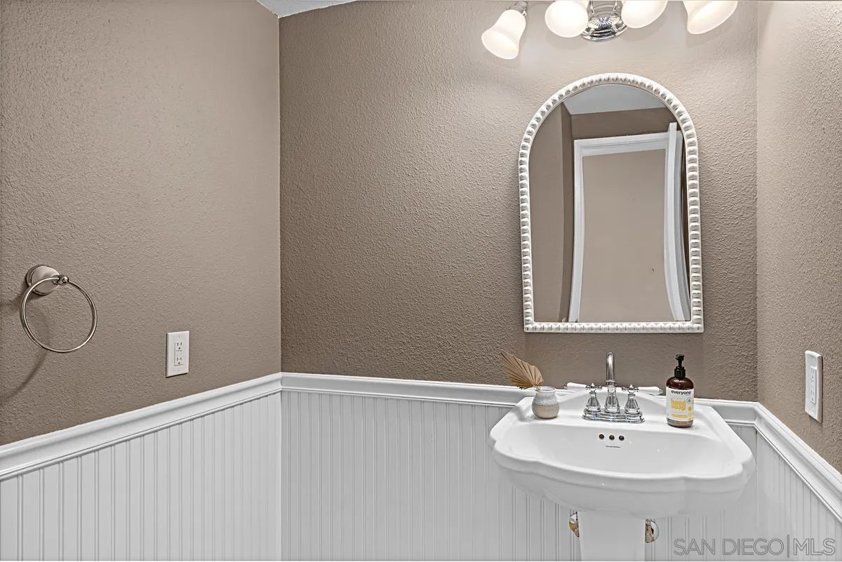https://cdn.realtyfeed.com/cdn/127/260007798/154993058dde01db7d6c5992bfc50744.webp