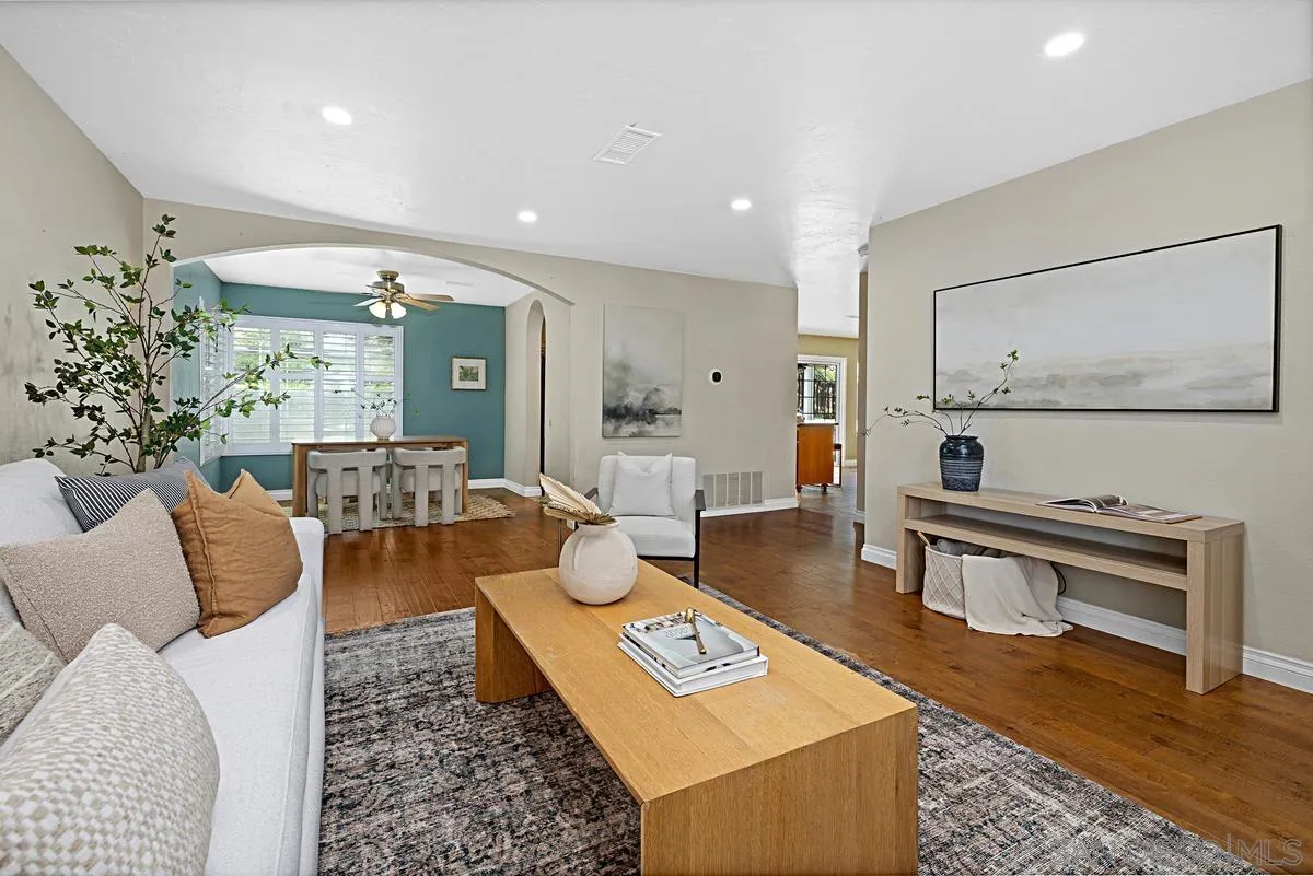 https://cdn.realtyfeed.com/cdn/127/260007798/9a6d8bacd0e3194e1c489454572ed7a3.webp