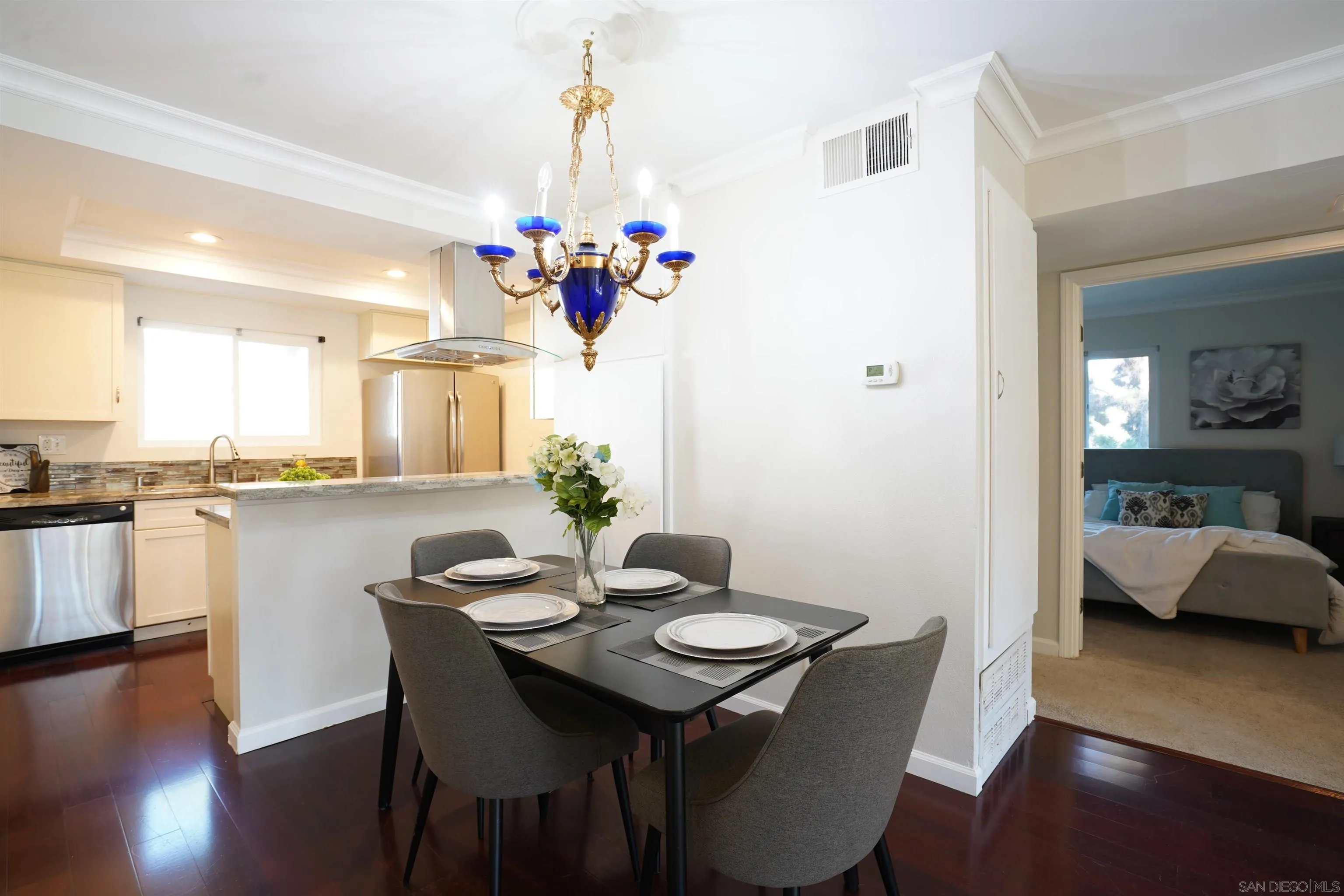 Photo #4: 260007808 Listing: Photo #4