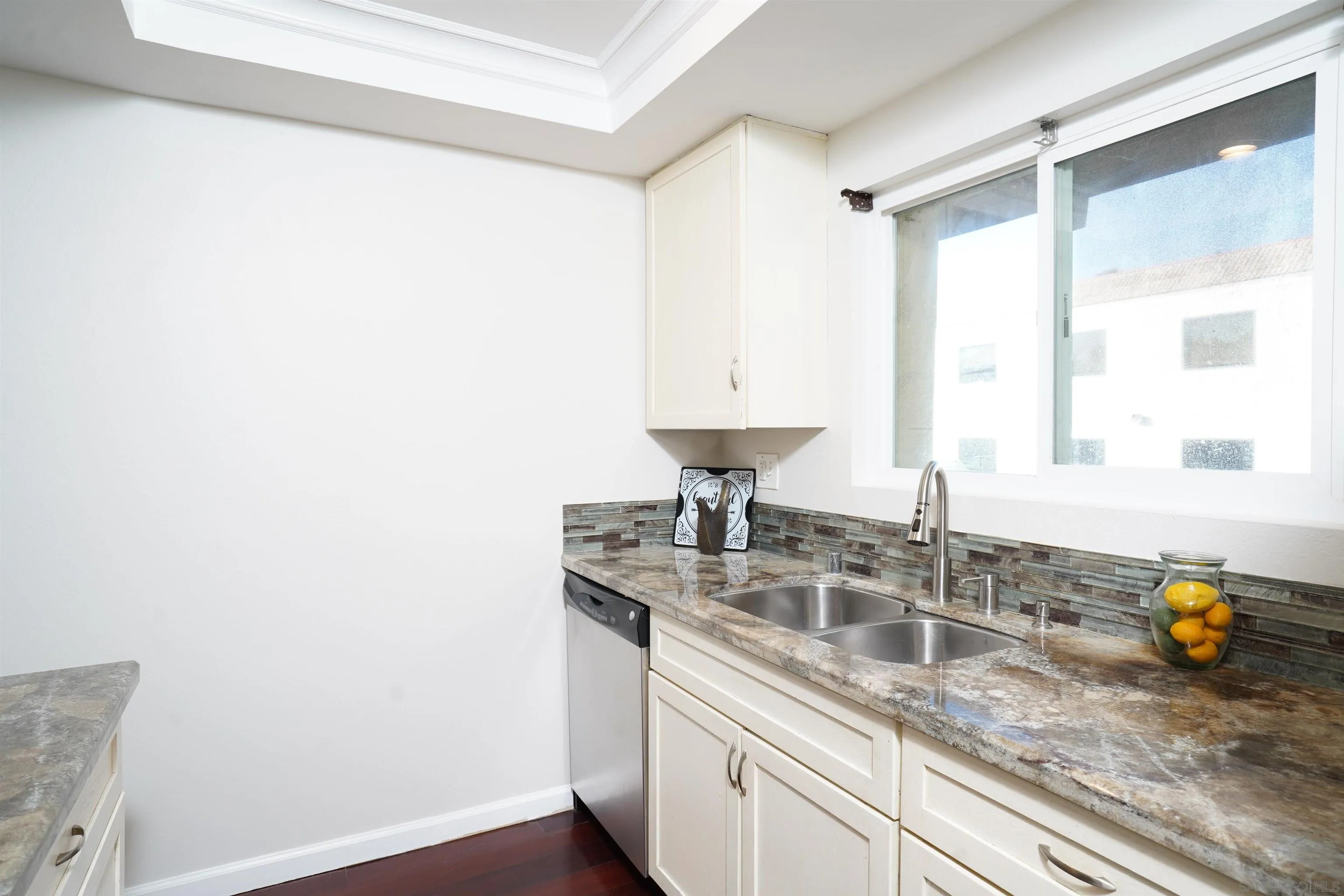 Photo #9: 260007808 Listing: Photo #9