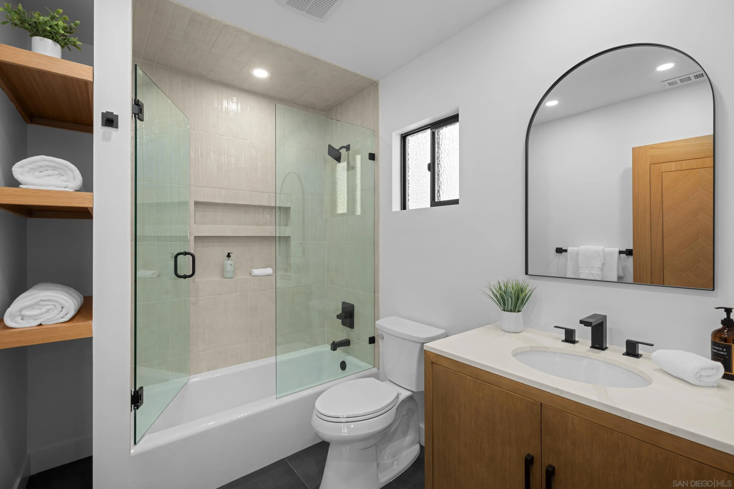 https://cdn.realtyfeed.com/cdn/127/260007810/16e78487df1a4c77c143a430fe15c298.webp