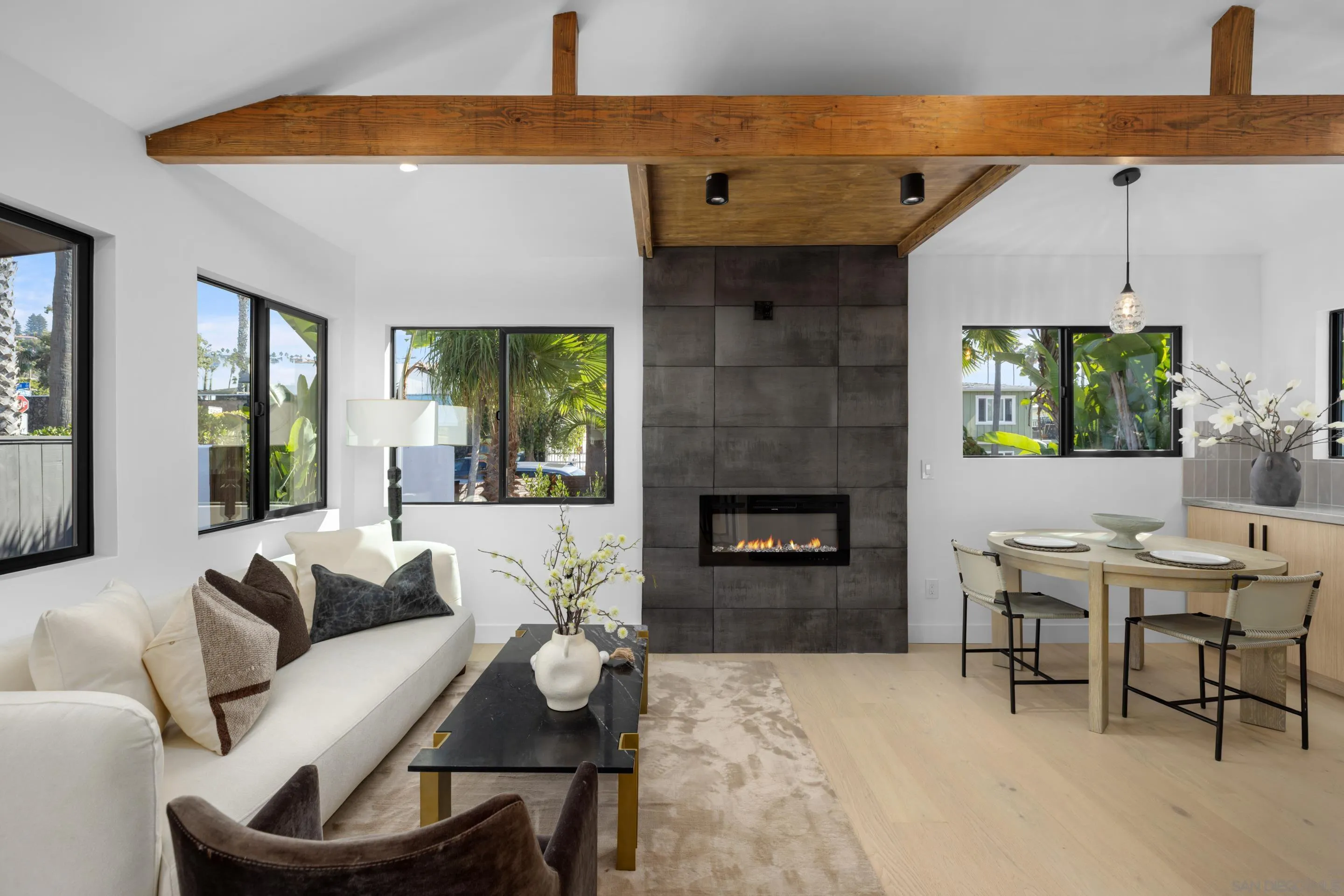 https://cdn.realtyfeed.com/cdn/127/260007810/1bf67651749ec52b8ae6b6f8b087ce64.webp