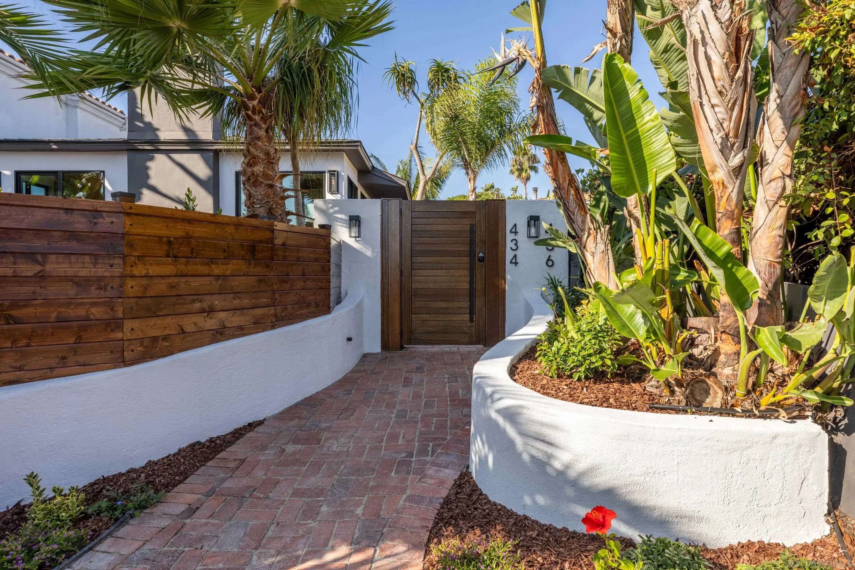 https://cdn.realtyfeed.com/cdn/127/260007810/455d88016e891f5a0f93077432a17696.webp