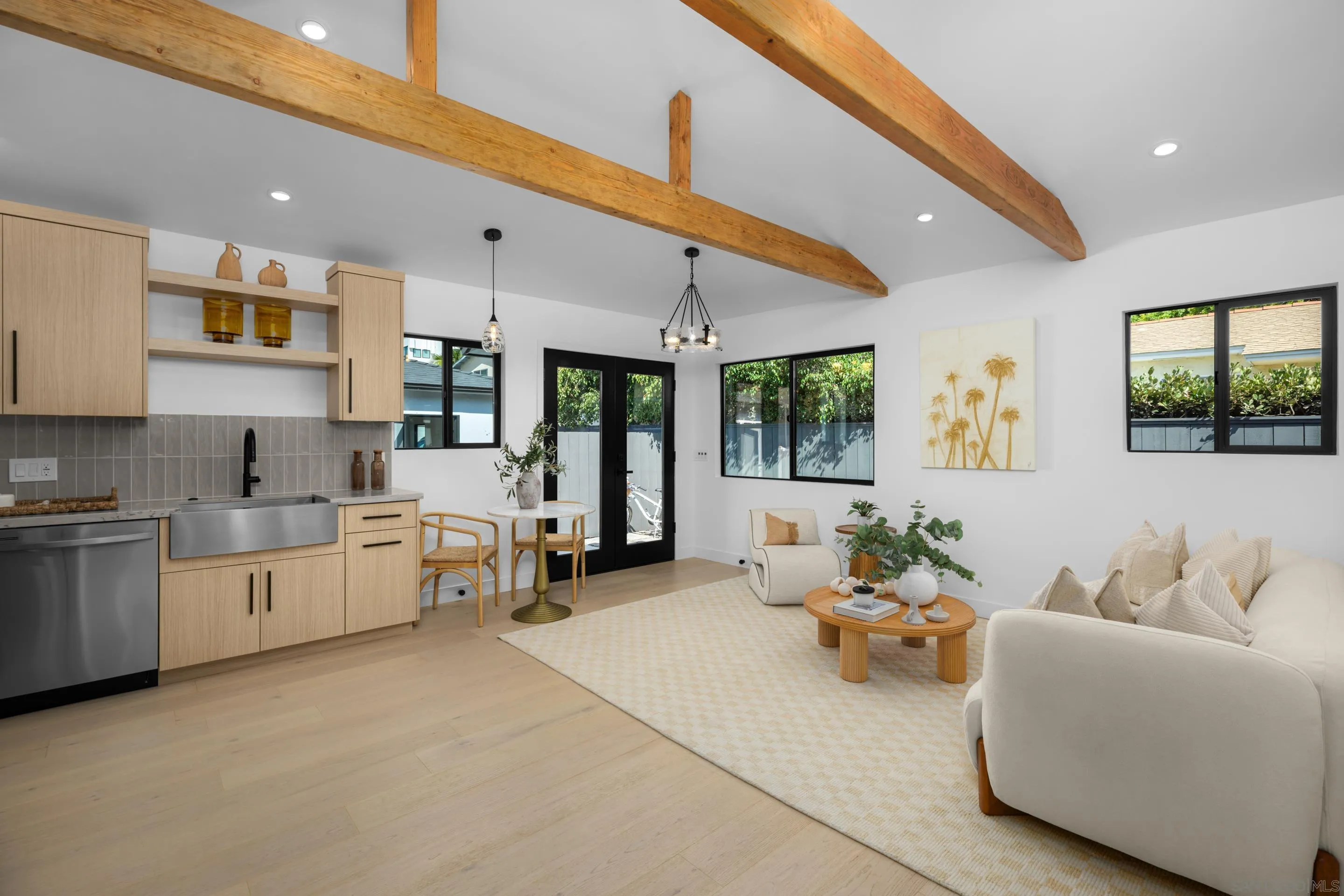 https://cdn.realtyfeed.com/cdn/127/260007810/efe2088ac0f06a454f265ad3612a9109.webp