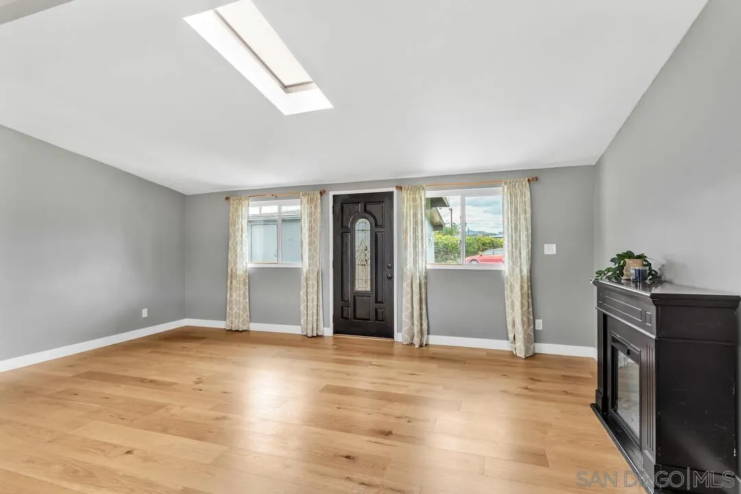 https://cdn.realtyfeed.com/cdn/127/260007813/48638d9e2d5be469fb06b87198129288.webp