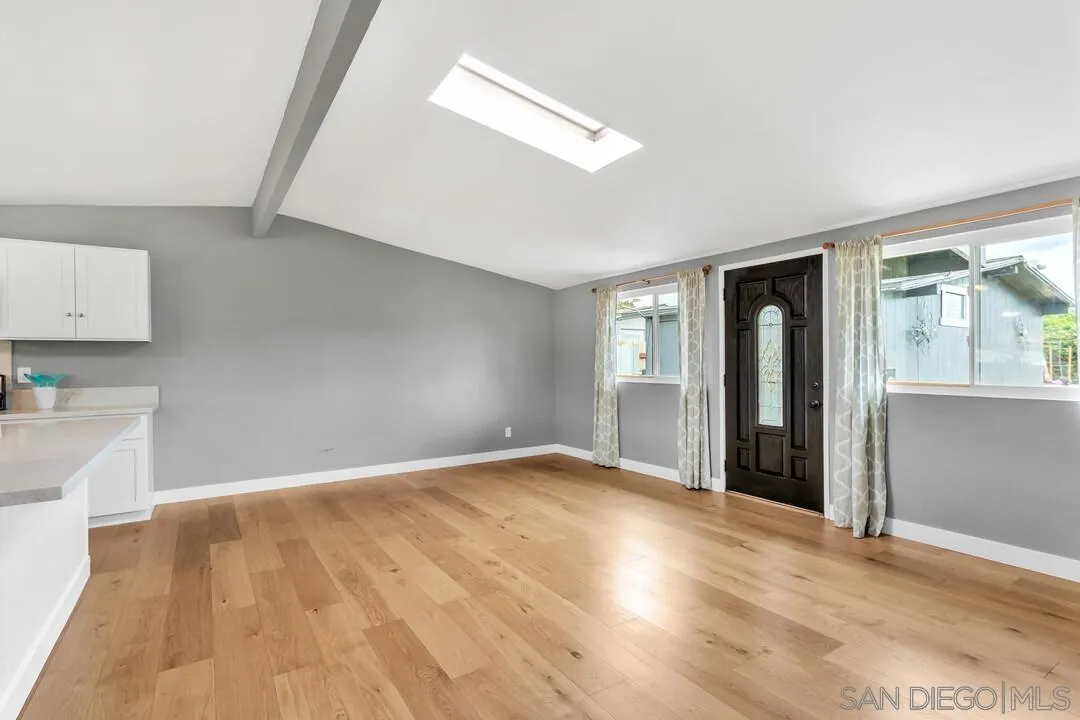 https://cdn.realtyfeed.com/cdn/127/260007813/7c58f81e0b721494f27d5068c8ccc8c6.webp