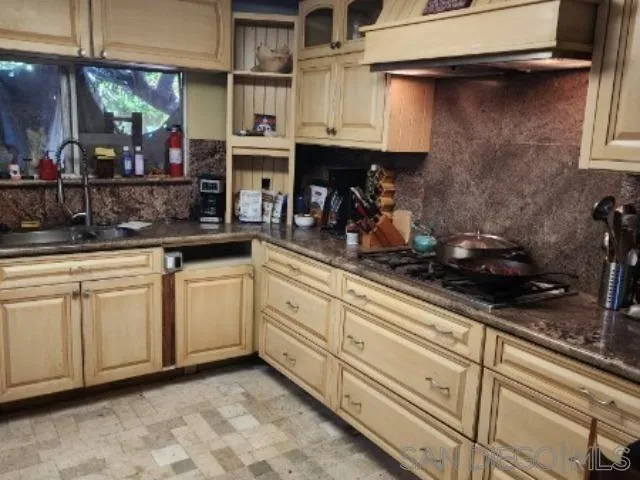 https://cdn.realtyfeed.com/cdn/127/260007814/98b89414caab0be353acd2c3abab2979.webp