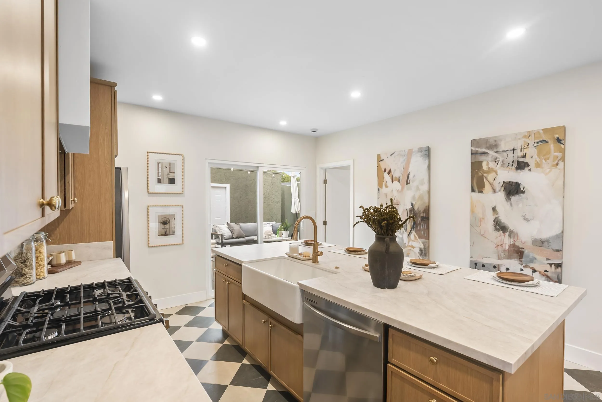 https://cdn.realtyfeed.com/cdn/127/260007816/78170b60154e20587b22d538925f19fa.webp