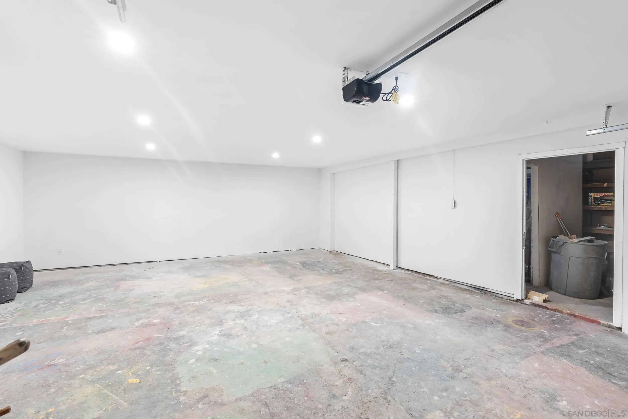https://cdn.realtyfeed.com/cdn/127/260007816/8216ee61f3684d22bbd545f8da6109e5.webp