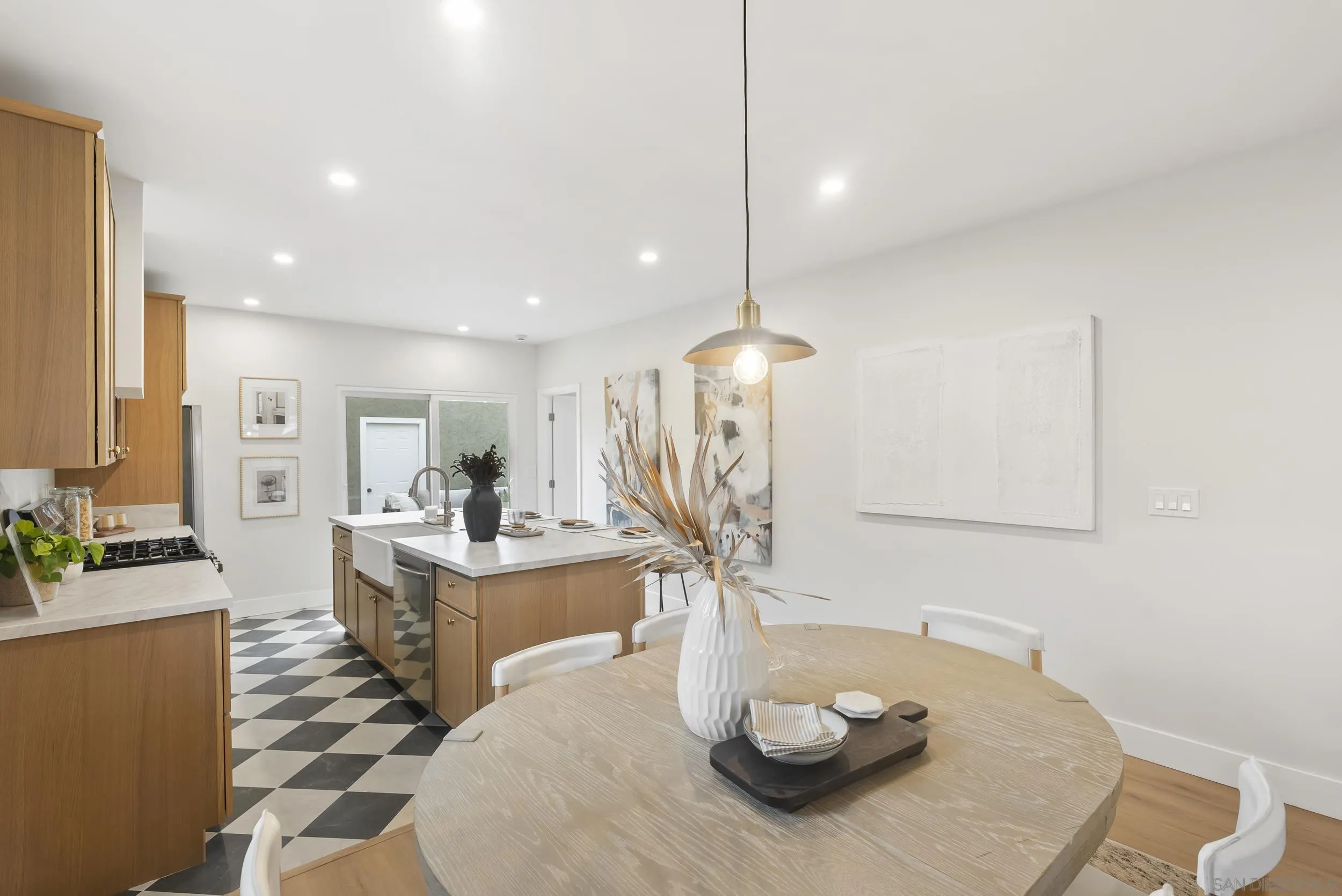 https://cdn.realtyfeed.com/cdn/127/260007816/fe88ed7291c83775d06b075b89314fd1.webp