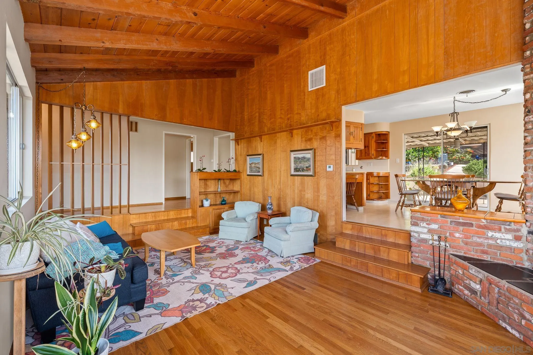 https://cdn.realtyfeed.com/cdn/127/260007824/75f6e1a763bd0fbf38a904963801bf1e.webp