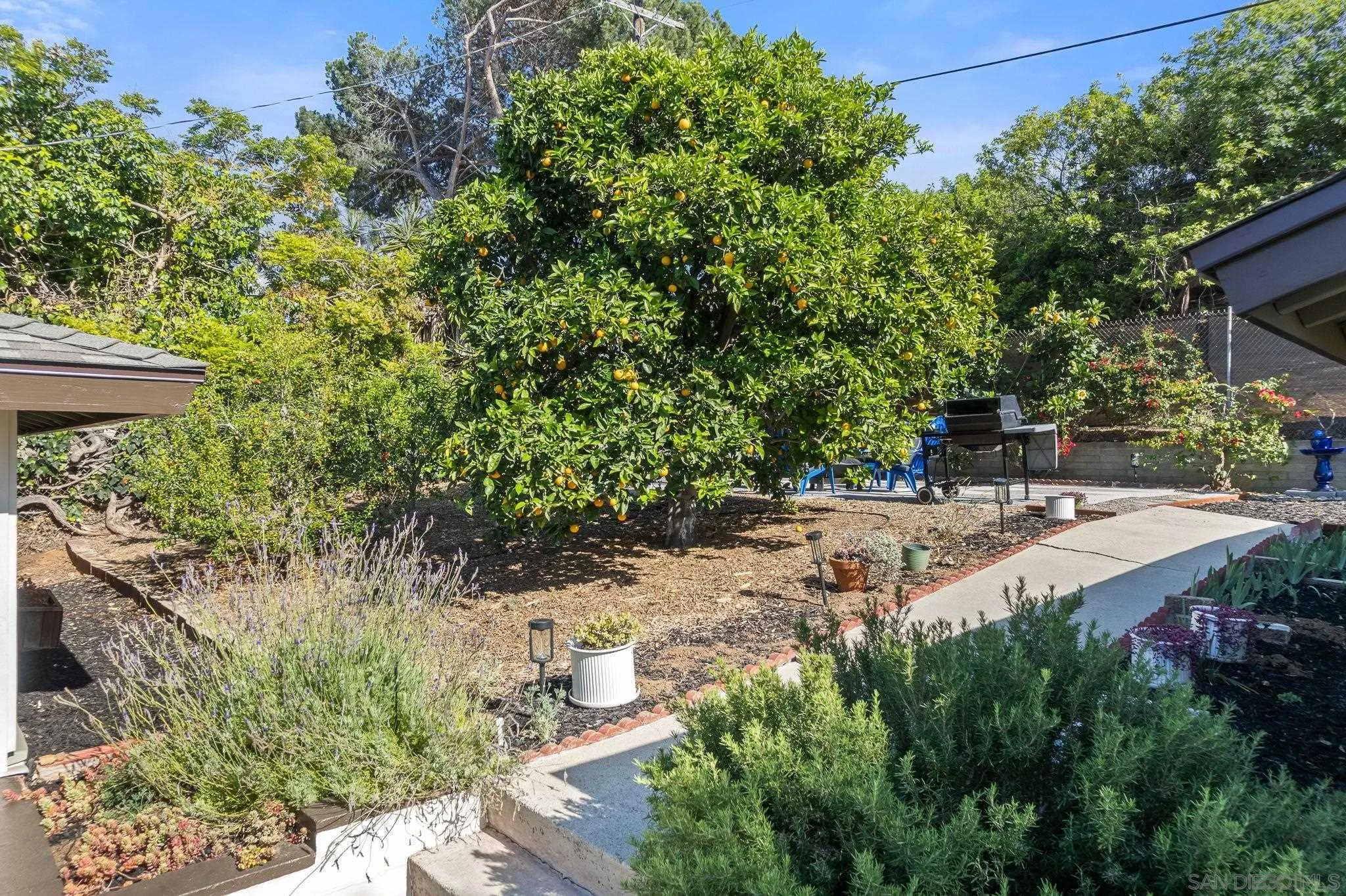 https://cdn.realtyfeed.com/cdn/127/260007824/9dd65cc81b029f187f8171d492f6f16d.webp