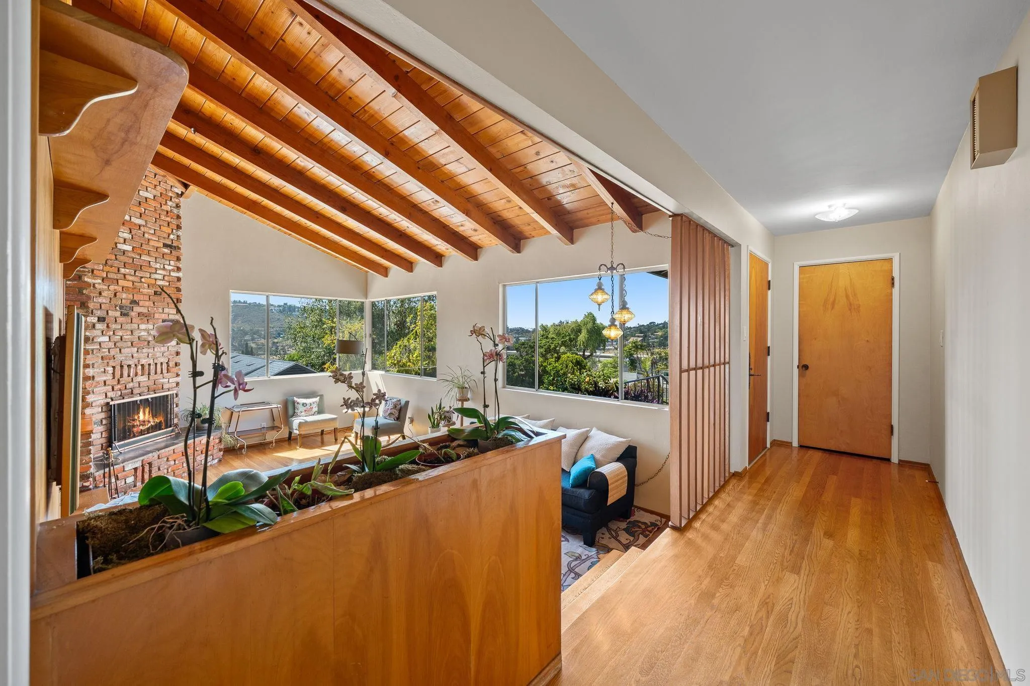 https://cdn.realtyfeed.com/cdn/127/260007824/dab4f343d50f7a746596260790ced785.webp