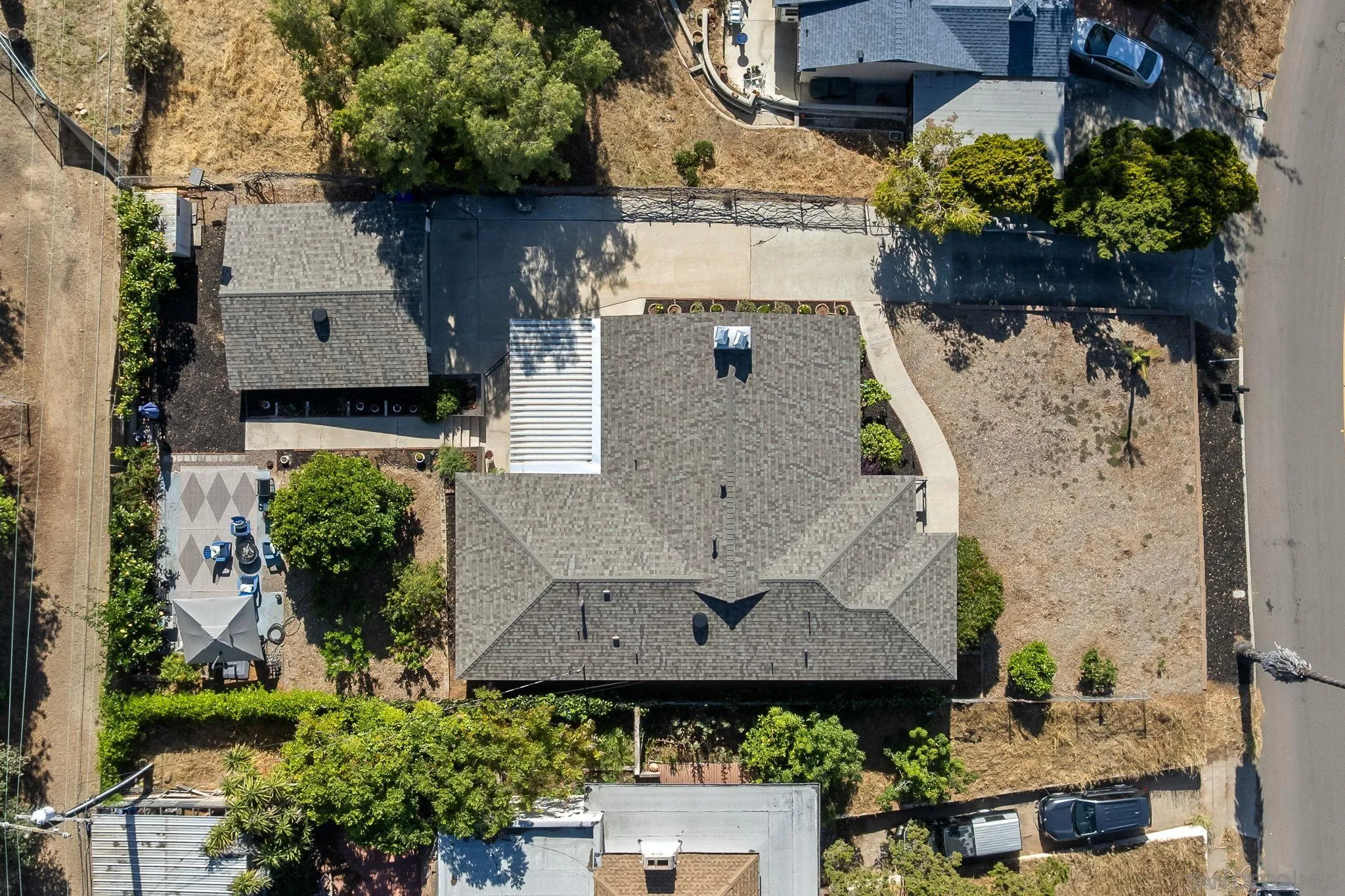 https://cdn.realtyfeed.com/cdn/127/260007824/feb539fdf5afd0872ceebeedc9b367db.webp