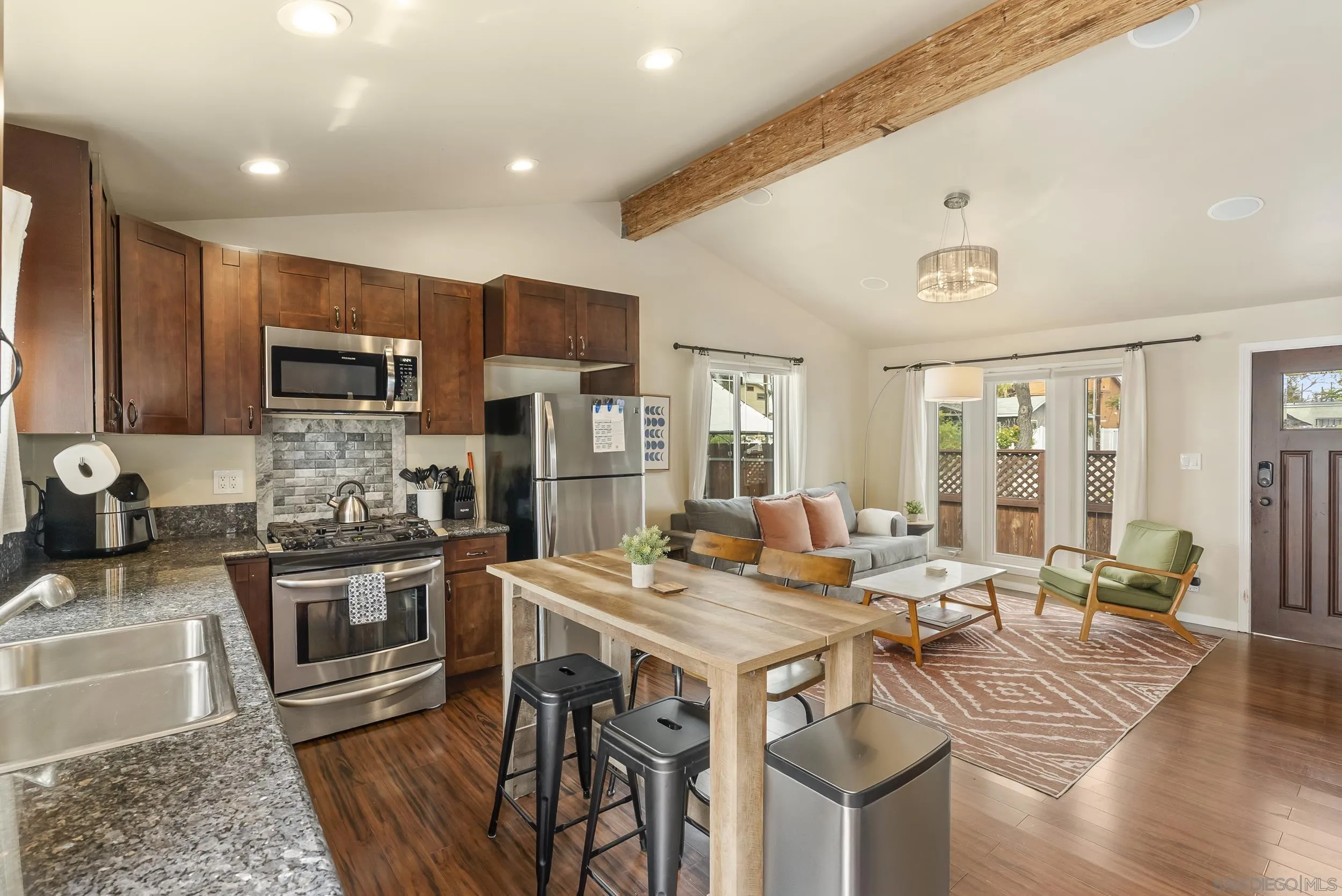 https://cdn.realtyfeed.com/cdn/127/260007825/0ef59b98416fec8b6caccd9a28efdcc1.webp
