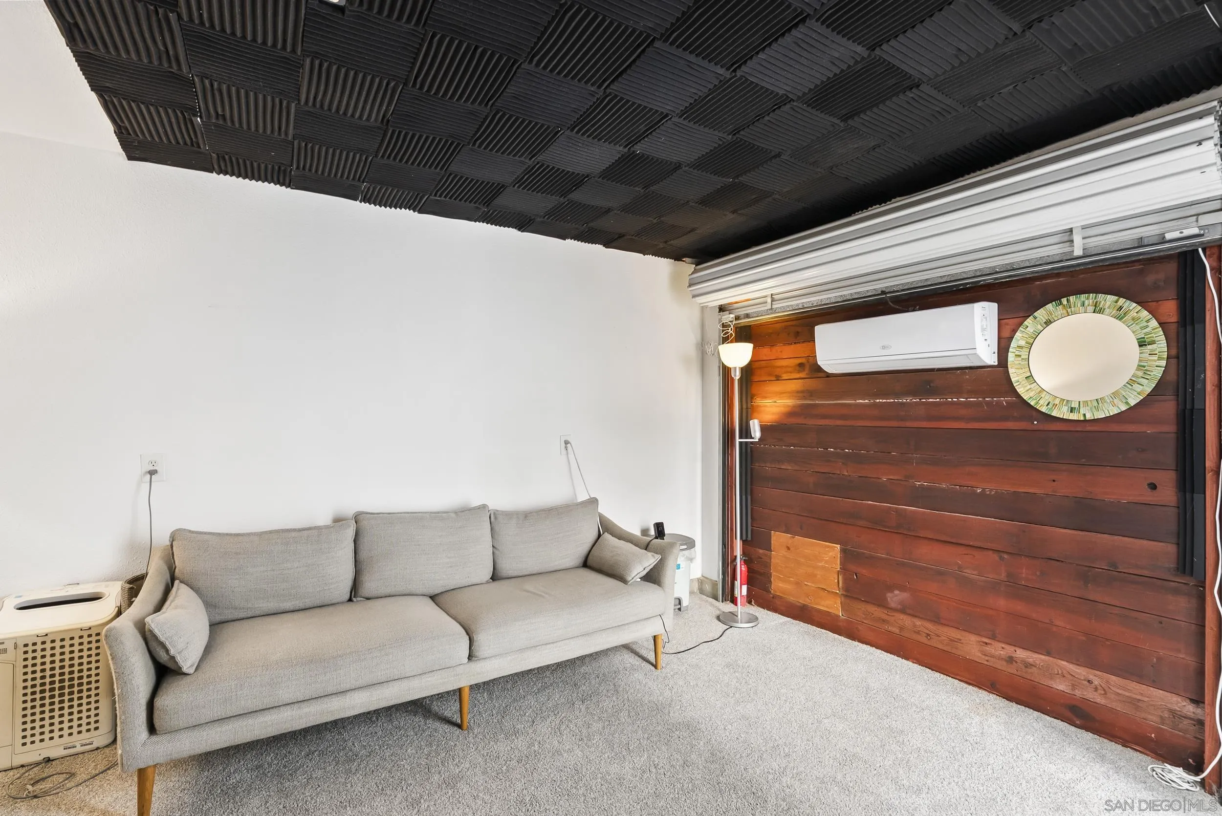 https://cdn.realtyfeed.com/cdn/127/260007825/212079069d50b89440e2e992091cc760.webp