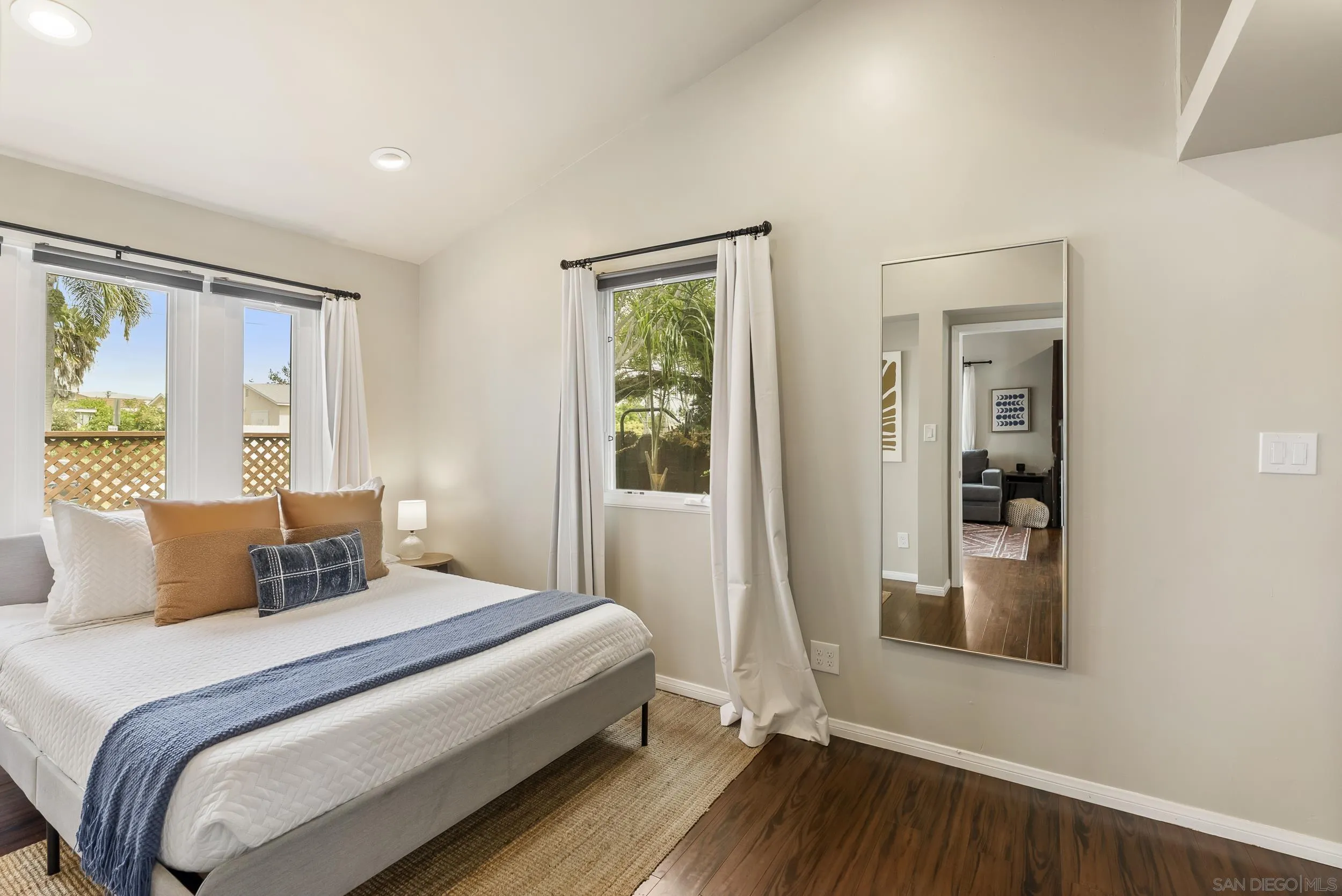 https://cdn.realtyfeed.com/cdn/127/260007825/dbd4f651d0e54f59061e78253d72021d.webp