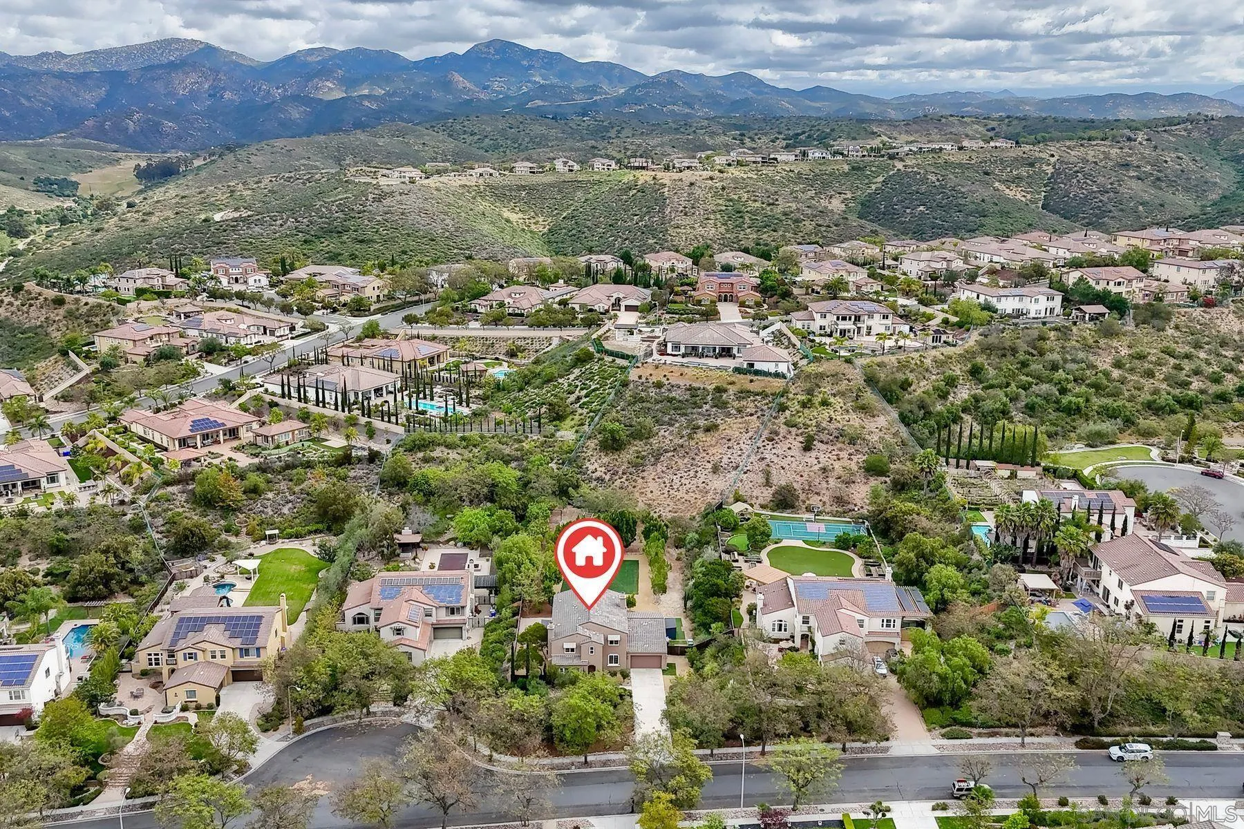 https://cdn.realtyfeed.com/cdn/127/260007830/50ddd59403b23ccd21fcf8314ef750fb.webp