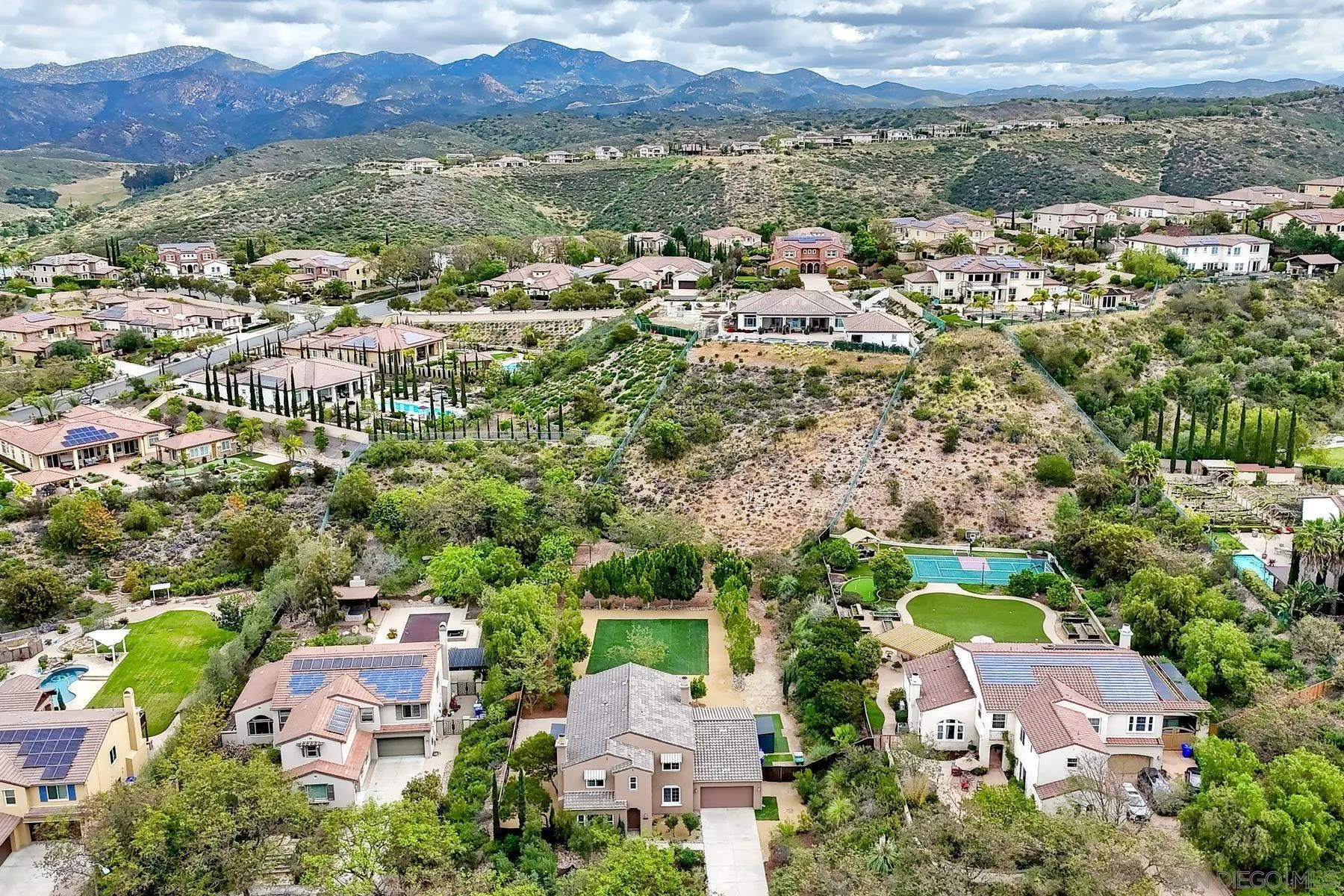 https://cdn.realtyfeed.com/cdn/127/260007830/b999424ef8de920578359a892d62252c.webp