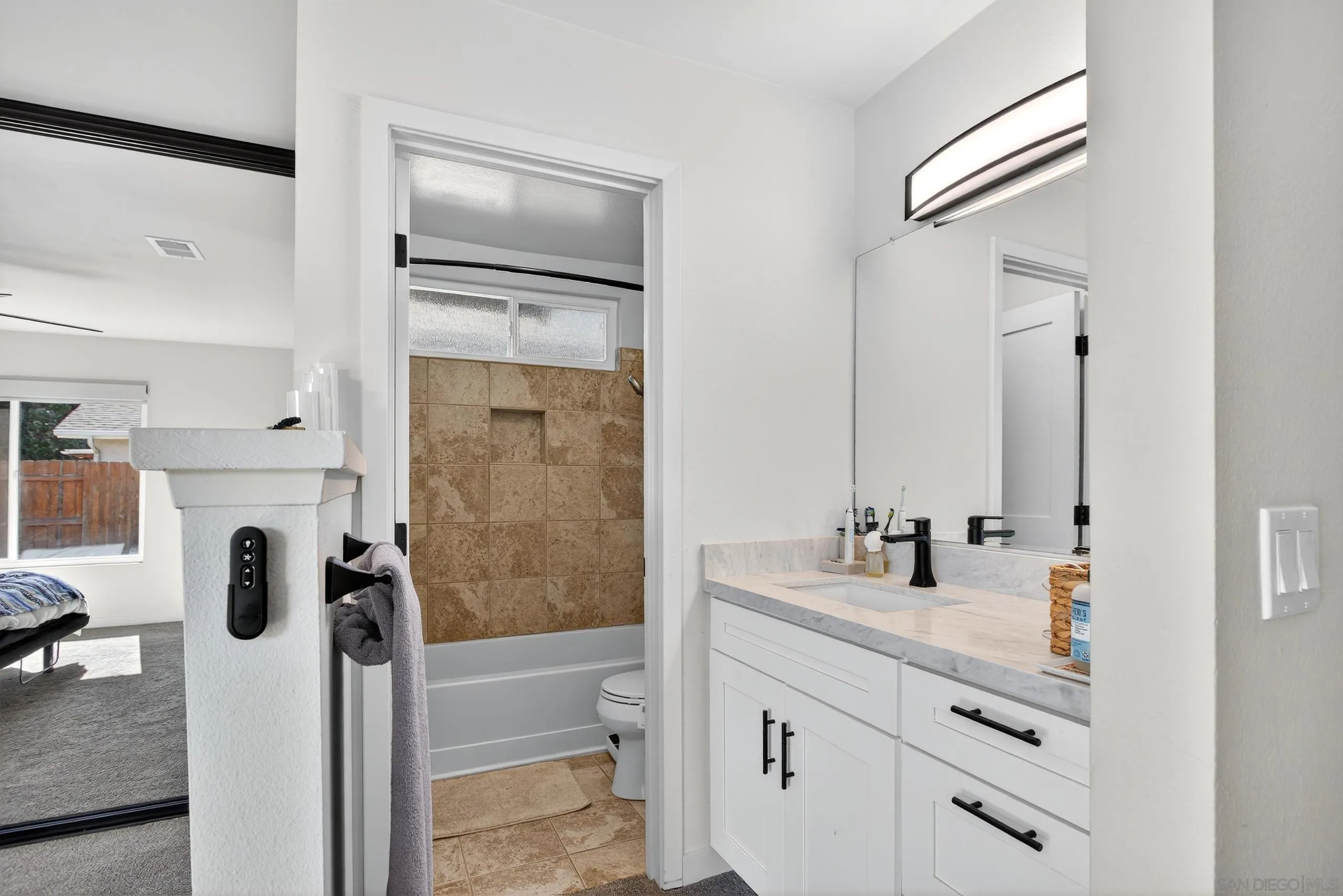 https://cdn.realtyfeed.com/cdn/127/260007832/f70c4106f73d6360055016c974ec0edb.webp